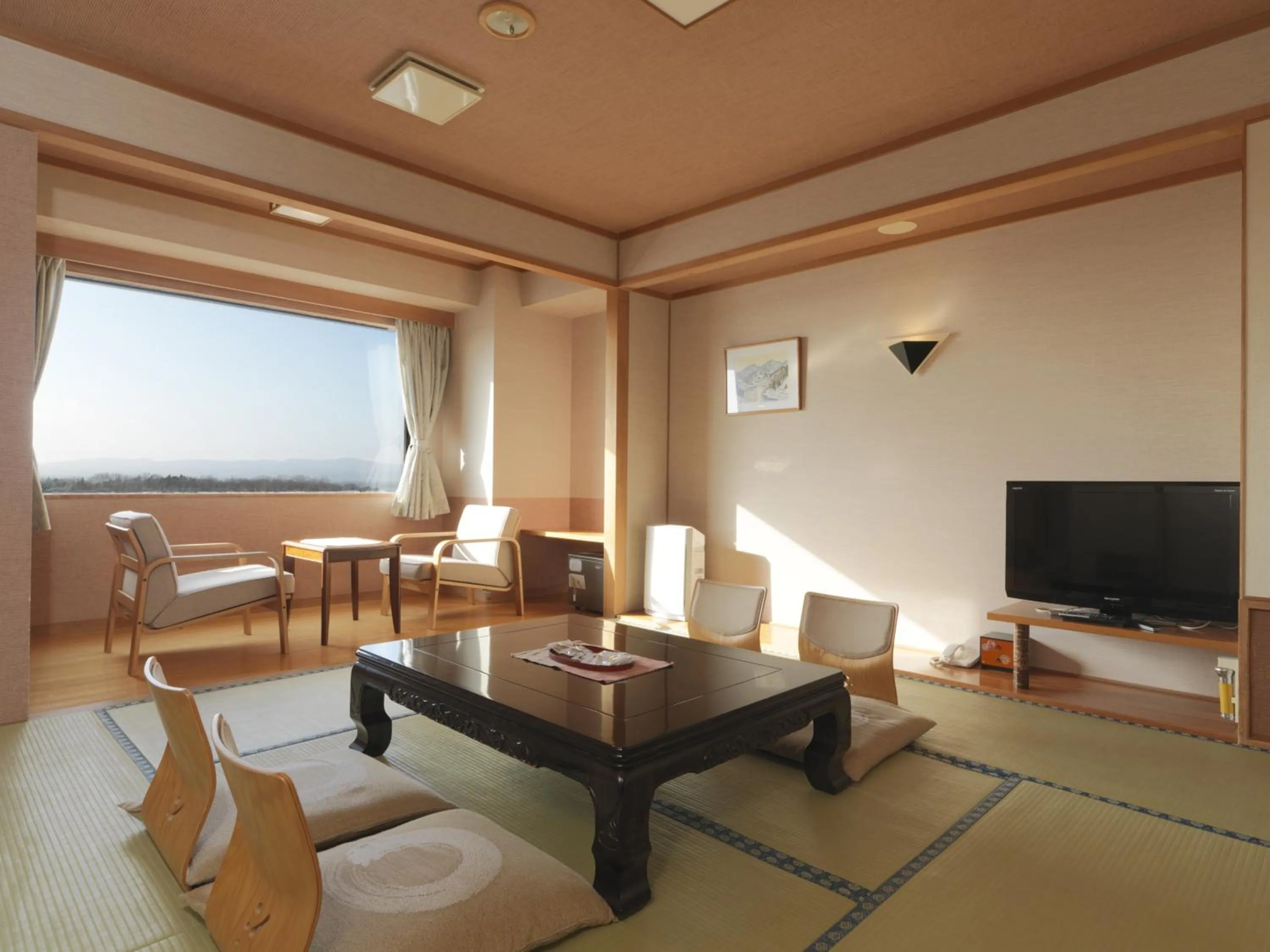 Japanese-Style Room - Buffet Breakfast + Buffet Dinner Included  - Non-Smoking in Hokuten no Oka Abashiriko Tsuruga Resort