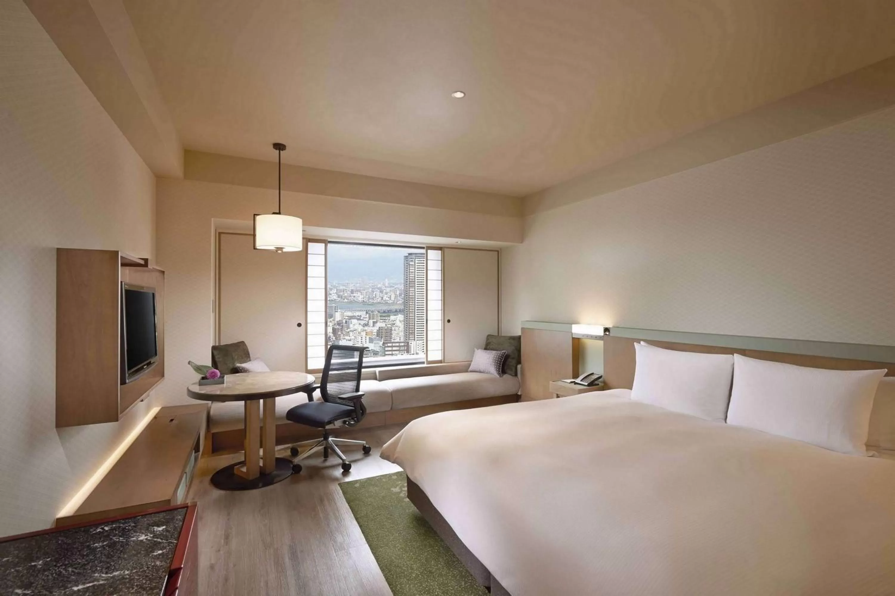 King Hilton Room in Hilton Osaka Hotel