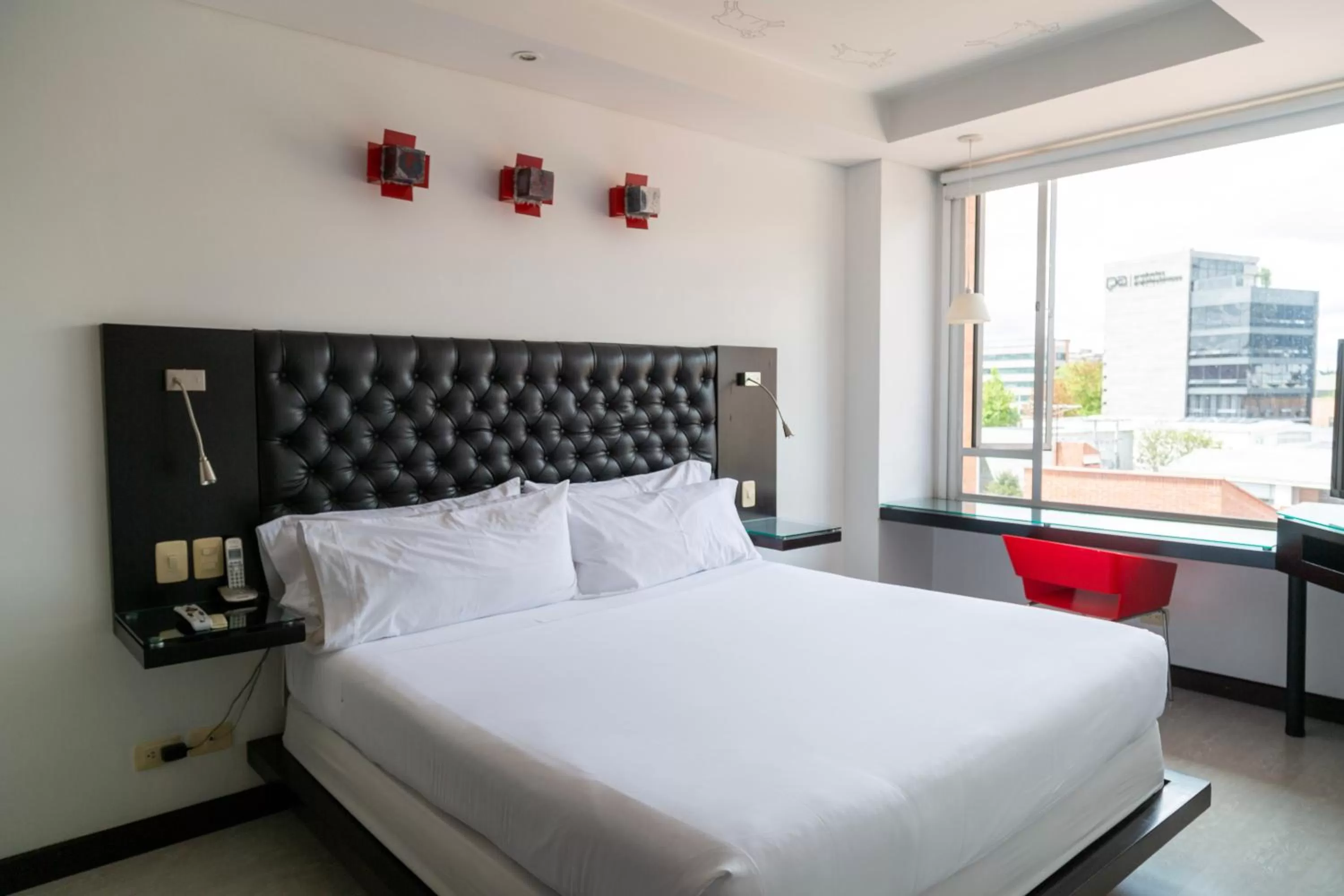 Business Suite in Hotel 104 Art Suites