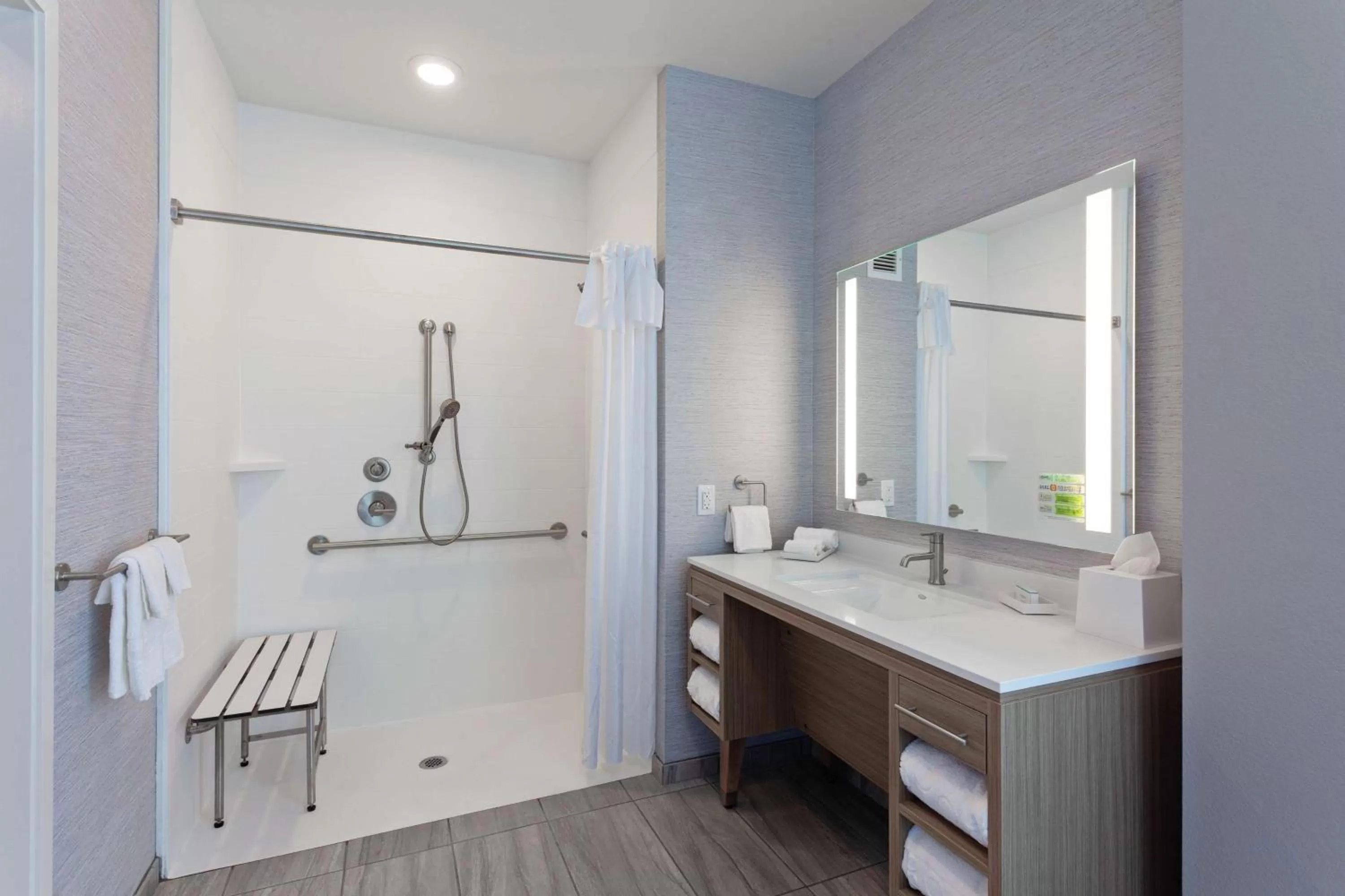 King Studio with Roll-In Shower - Disability Access/Non-Smoking in Home2 Suites By Hilton Temecula