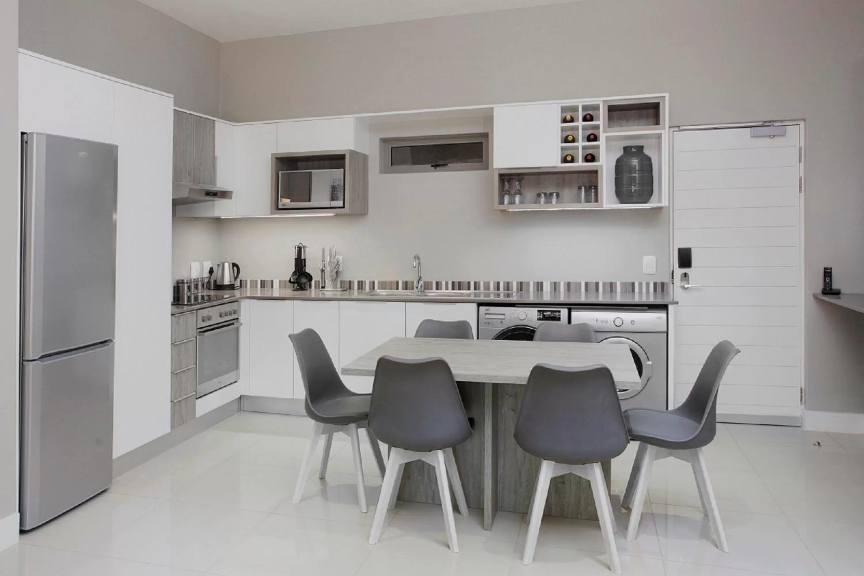 One-Bedroom Apartment in The Capital on Bath