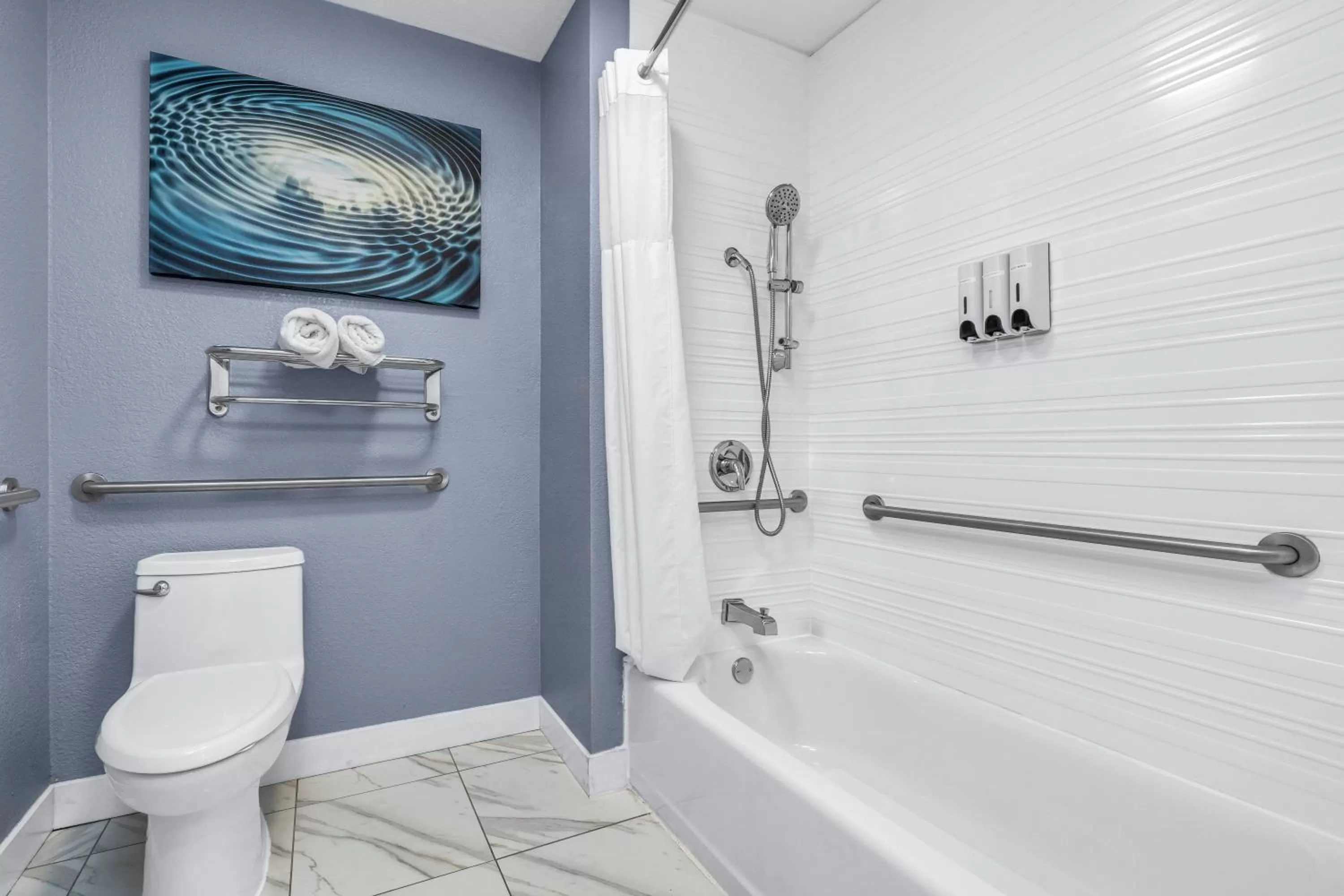 Queen Room - Disability Access in Inn at Rockaway San Francisco Pacifica