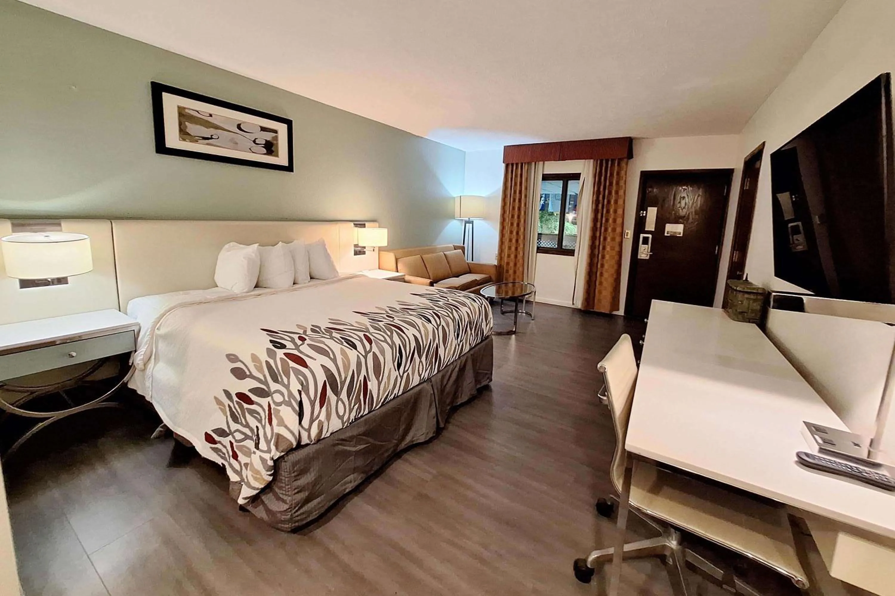 King Room - Non-Smoking in Travelodge by Wyndham Indianapolis Speedway