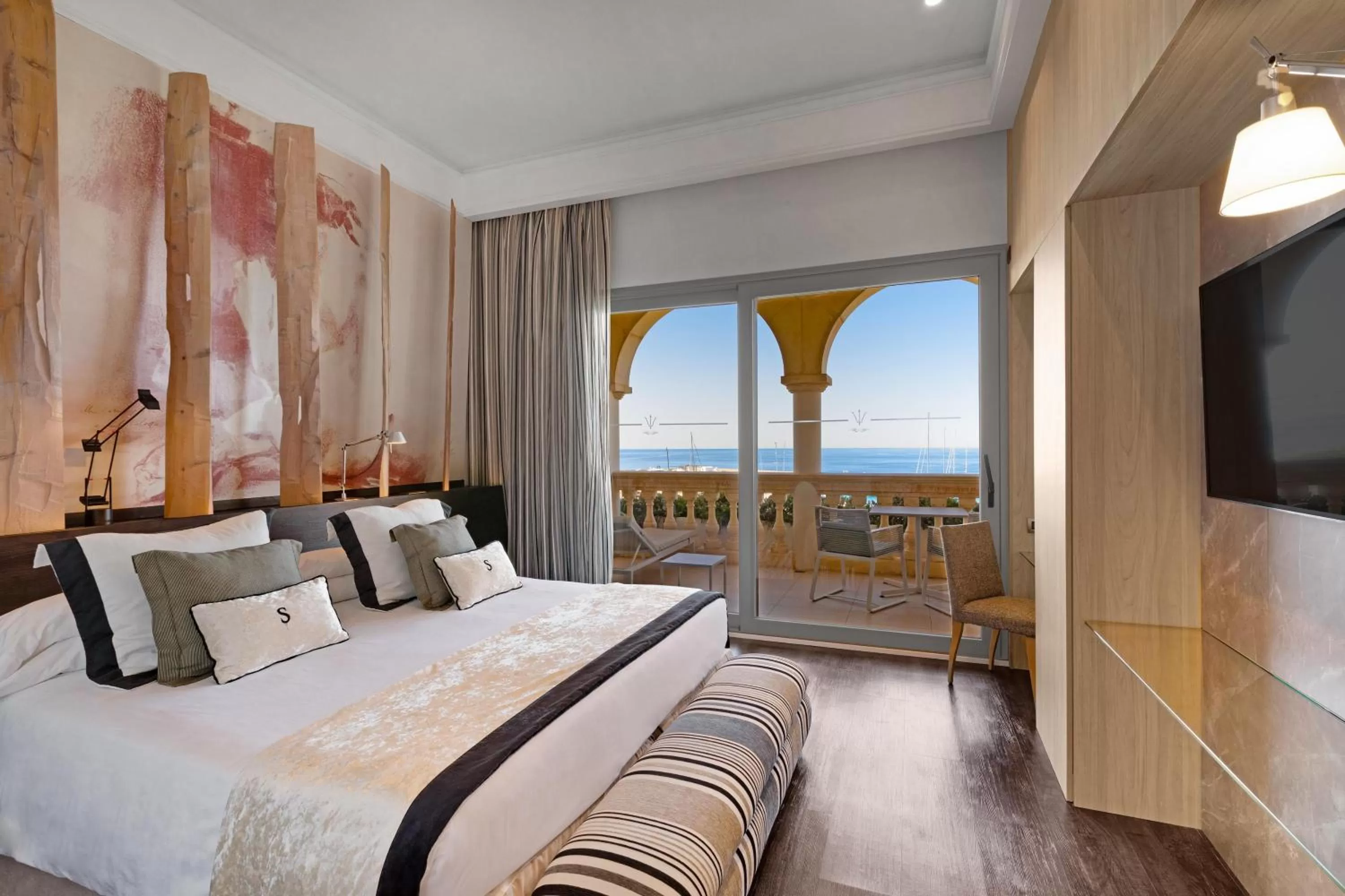 Deluxe Double or Twin Room with Sea View in Pure Salt Port Adriano - Adults Only