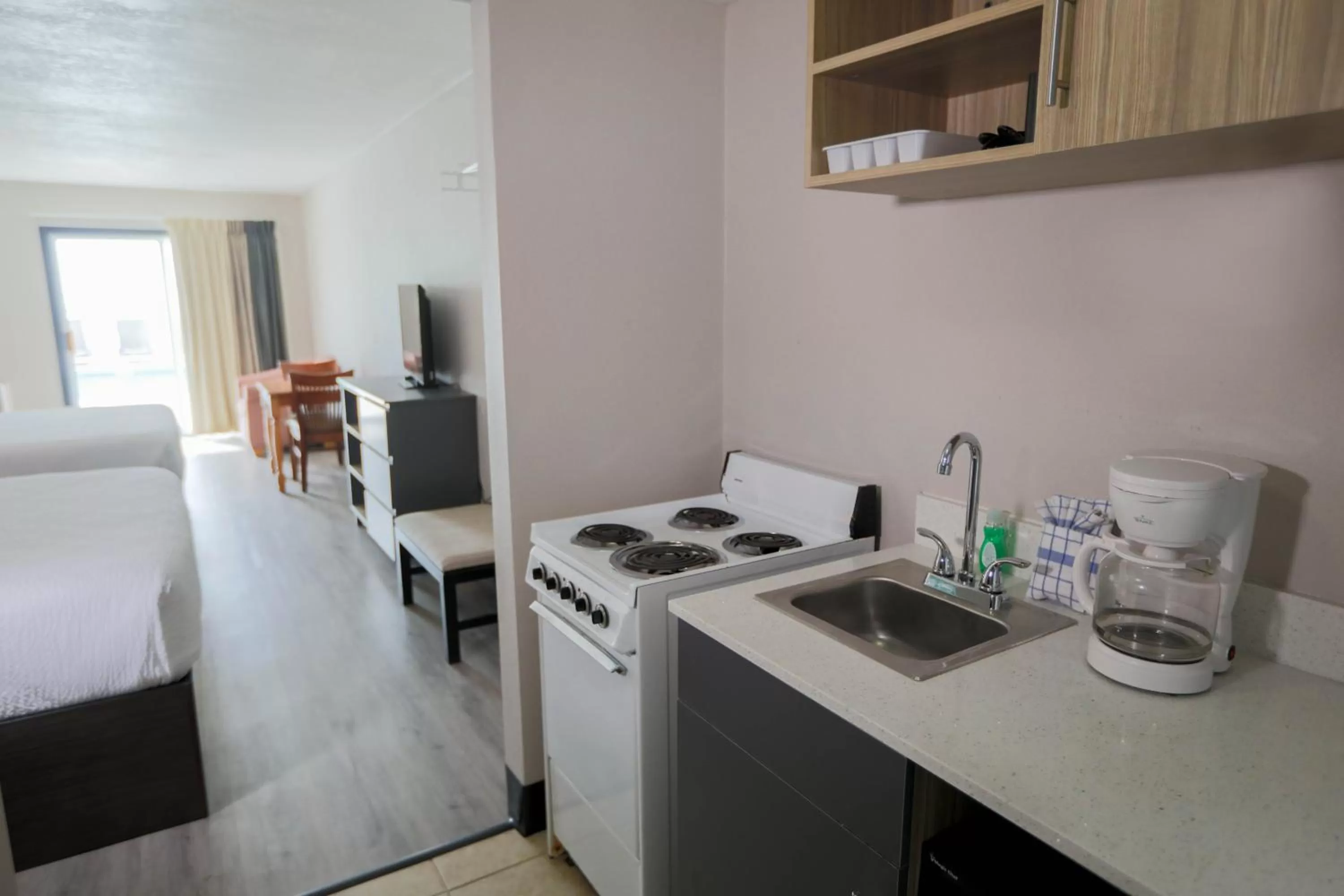 Deluxe Double Room with Ocean View in Garden City Inn