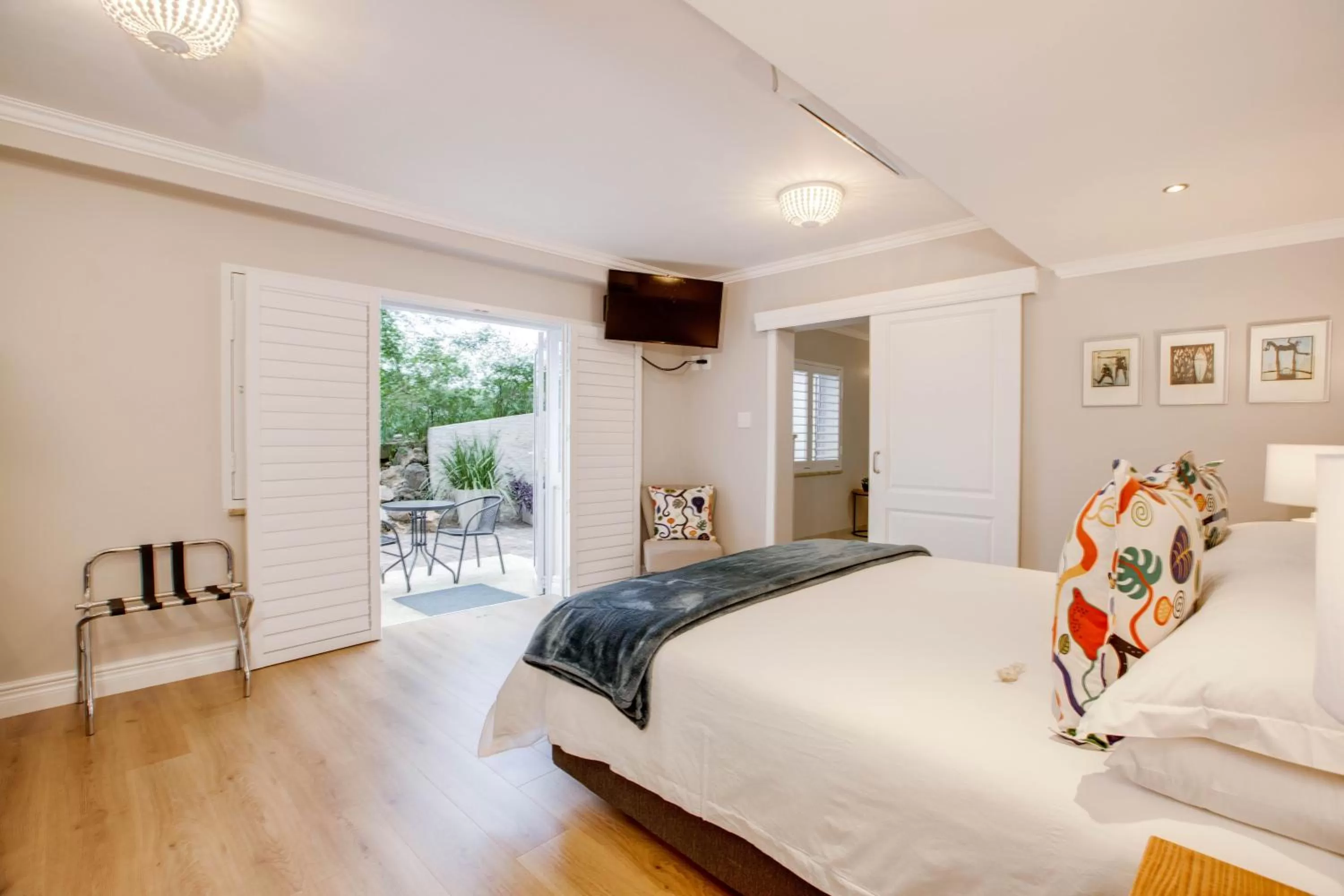 Luxury Suite - single occupancy in Amberhall Guesthouse