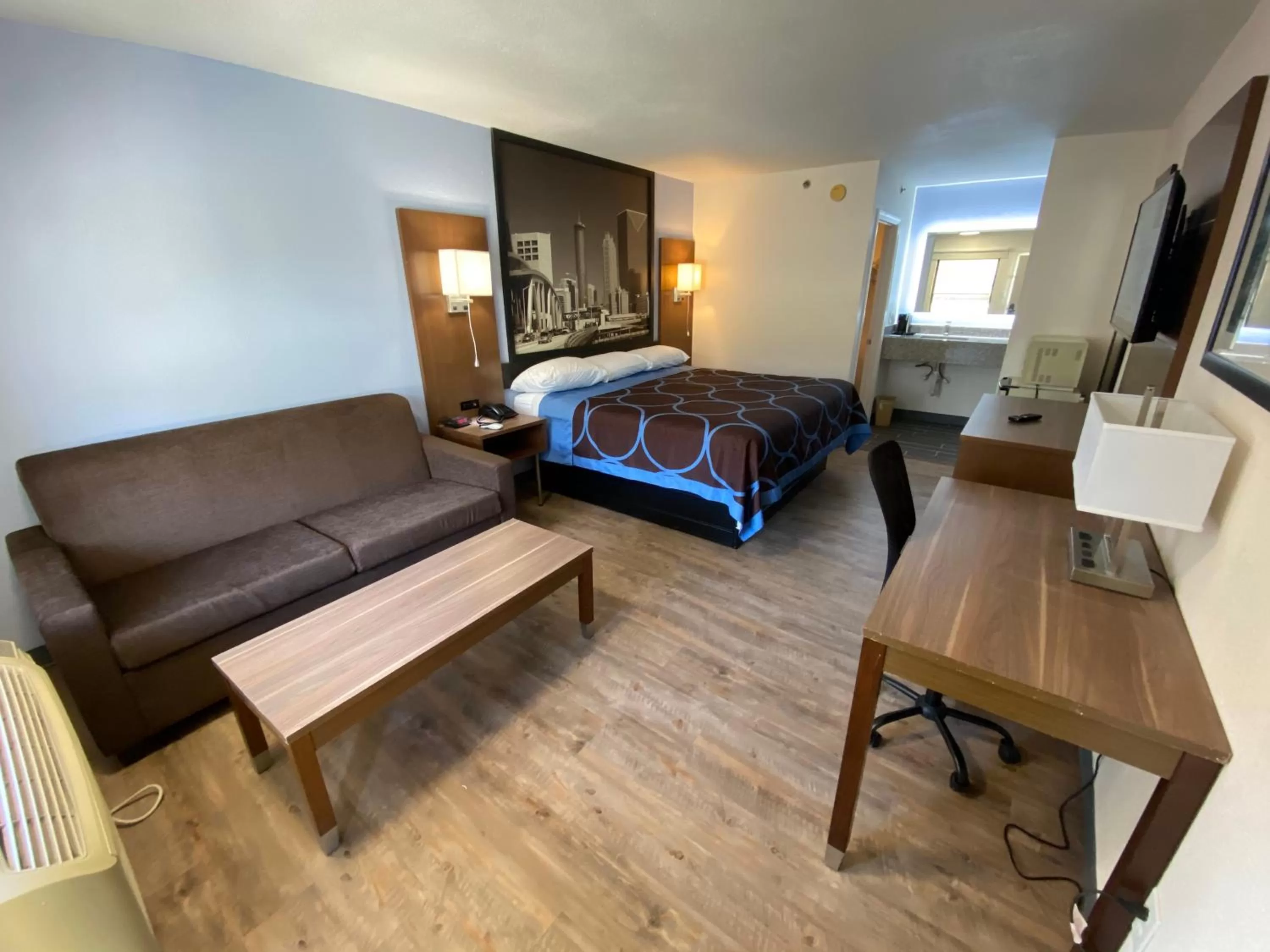 Standard King Room - Smoking in Super 8 by Wyndham Marietta/West/Atl Area