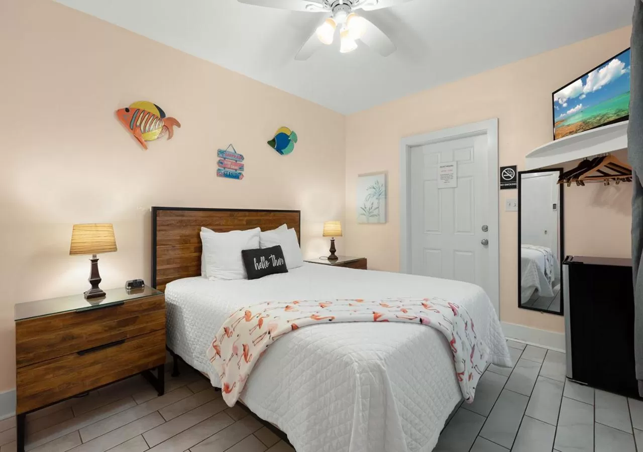 Queen Room in The Grand Guesthouse