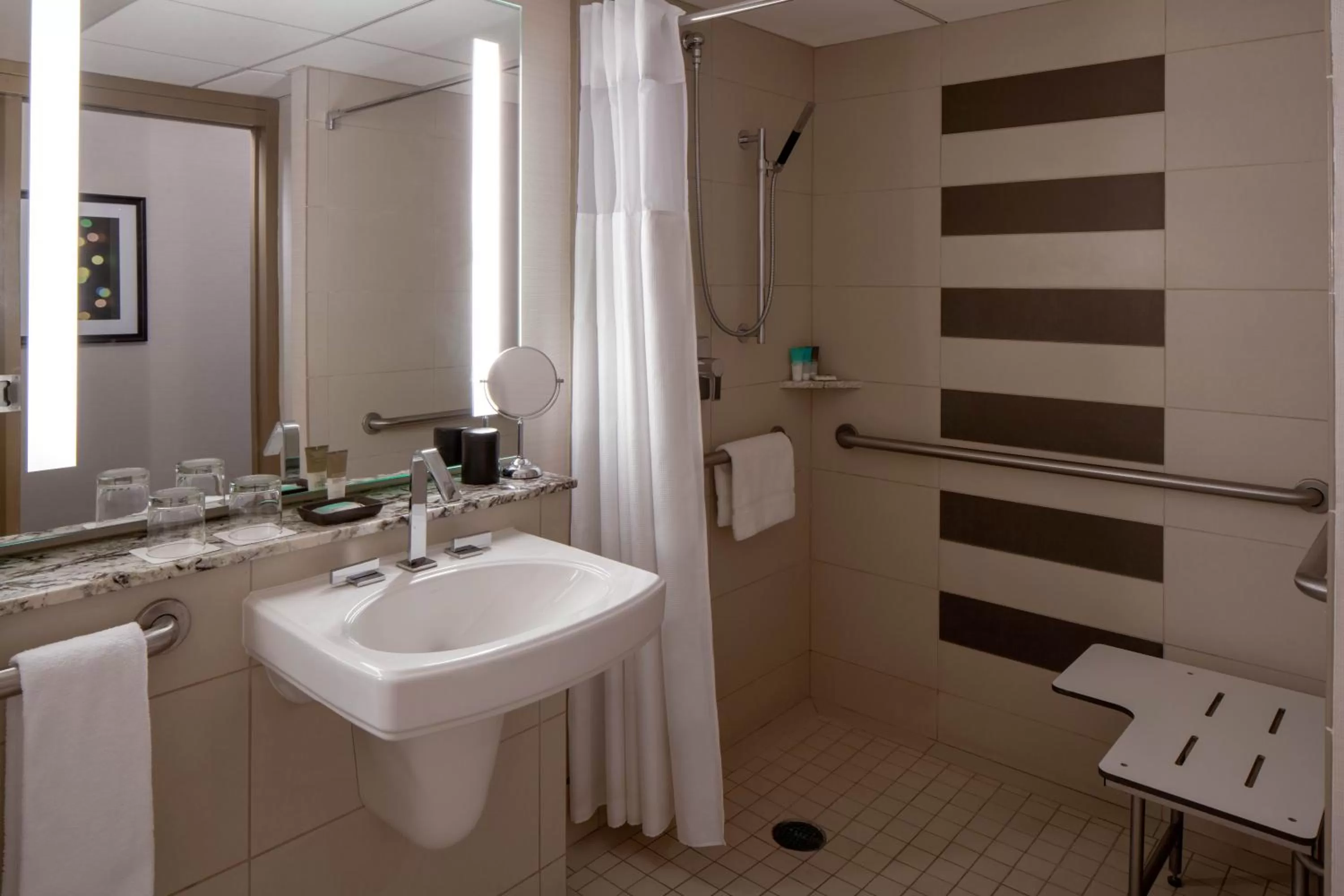 King Room with Accessible Shower - Disability Access in Hyatt Regency Indianapolis