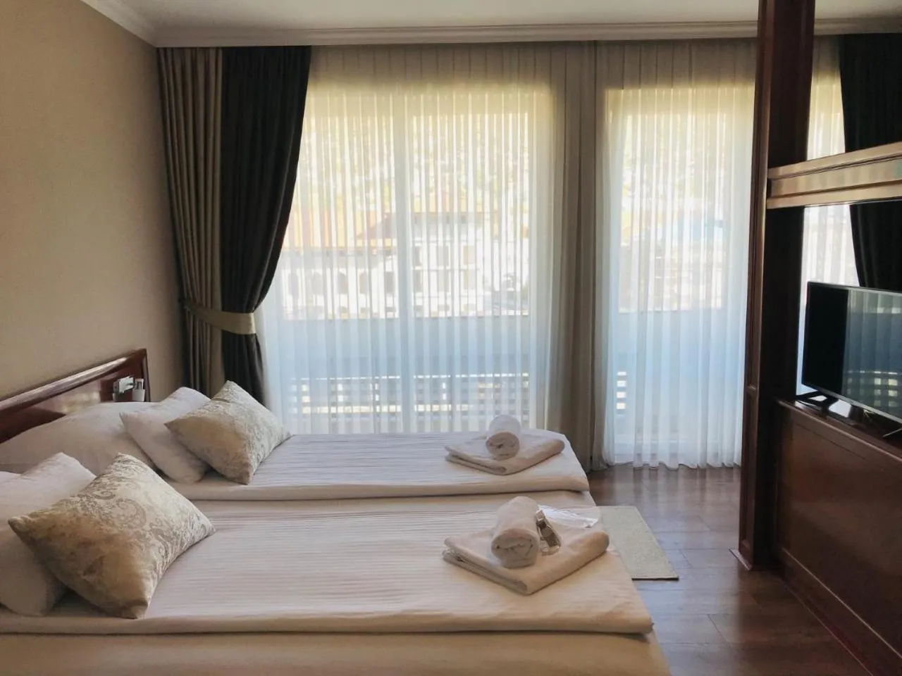  Double Room with River View in Hotel Bristol