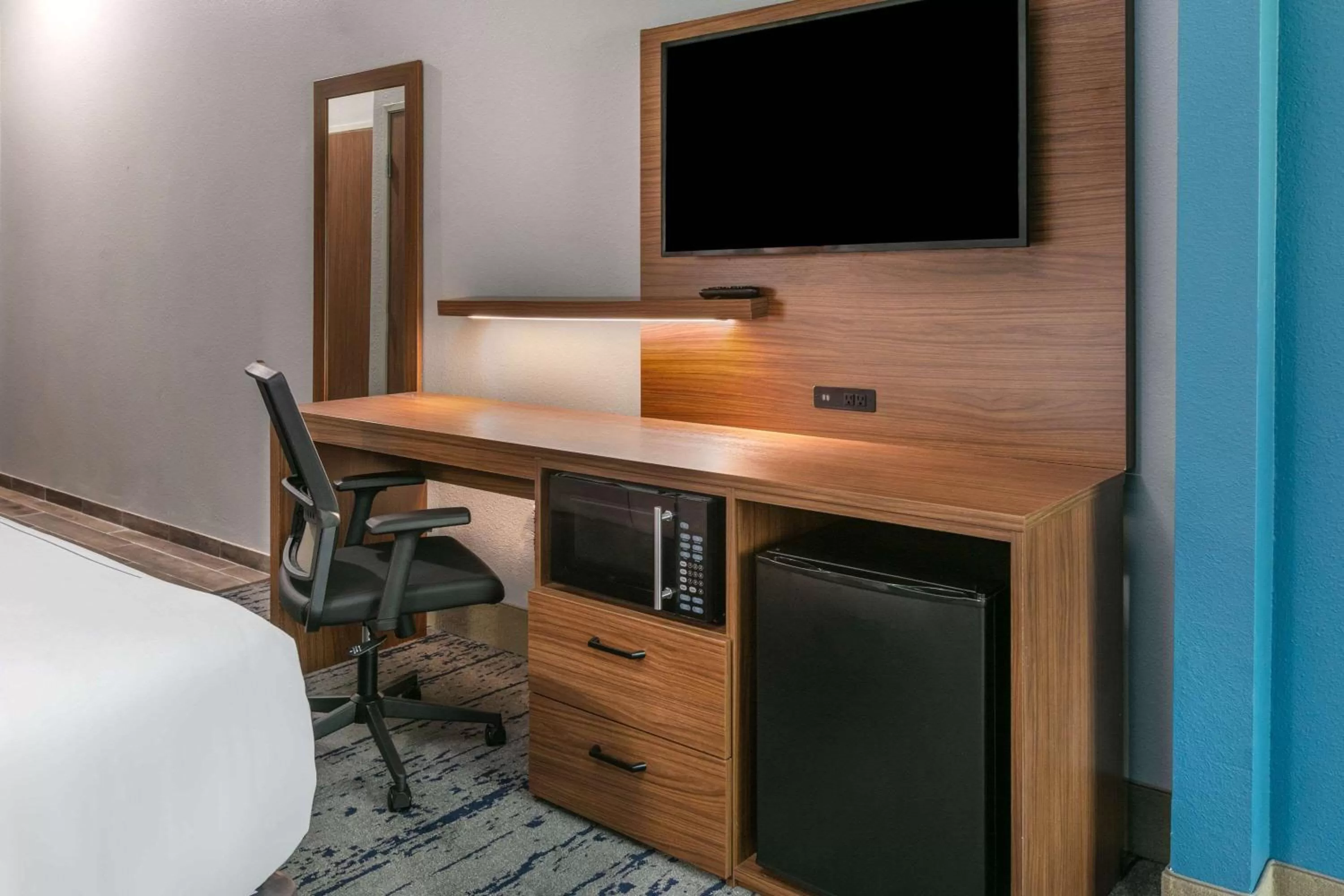 King Apartment - Non-Smoking in La Quinta by Wyndham Jacksonville, Texas