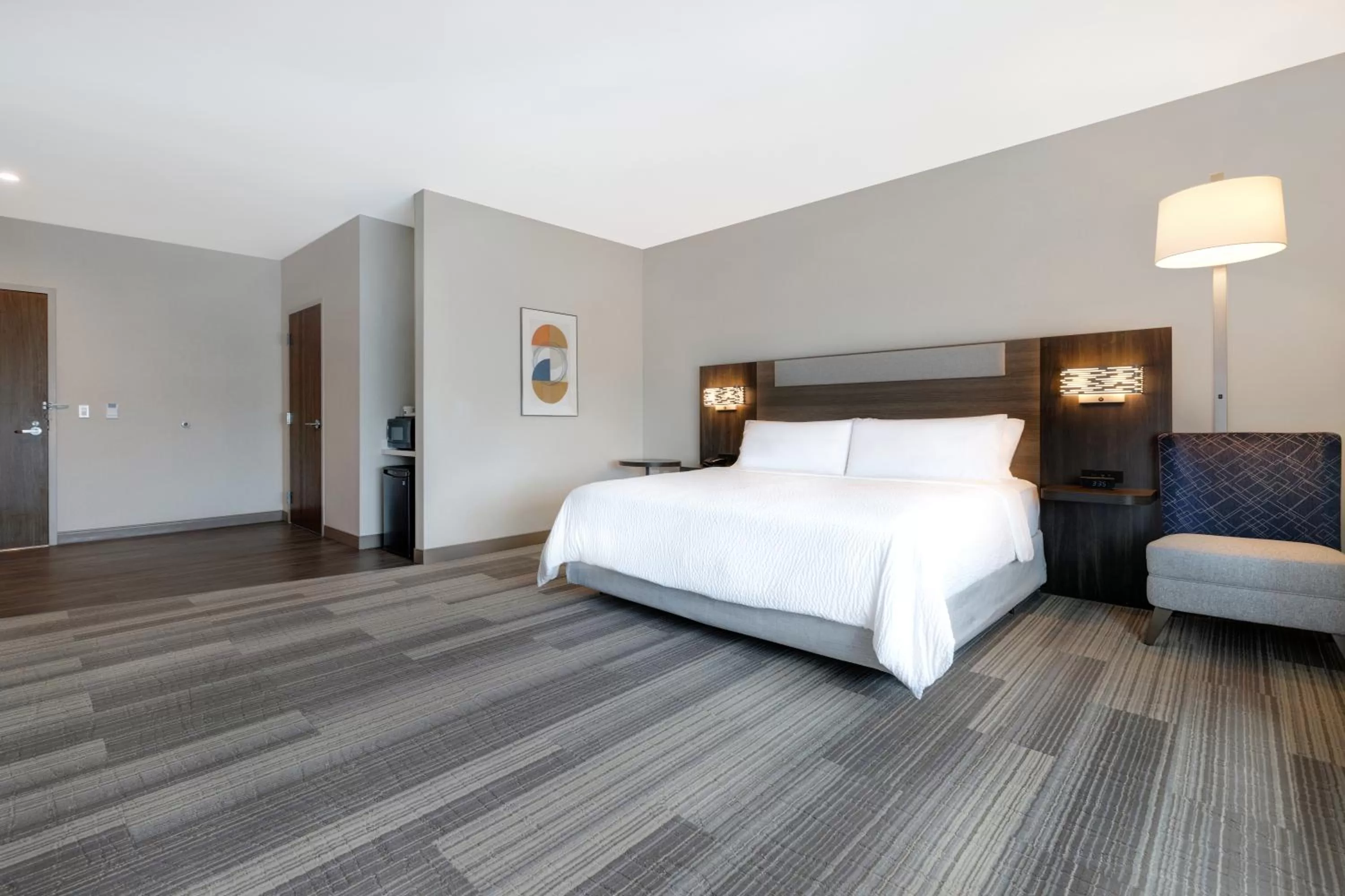 Premium Room in Holiday Inn Express & Suites - Glendale Downtown
