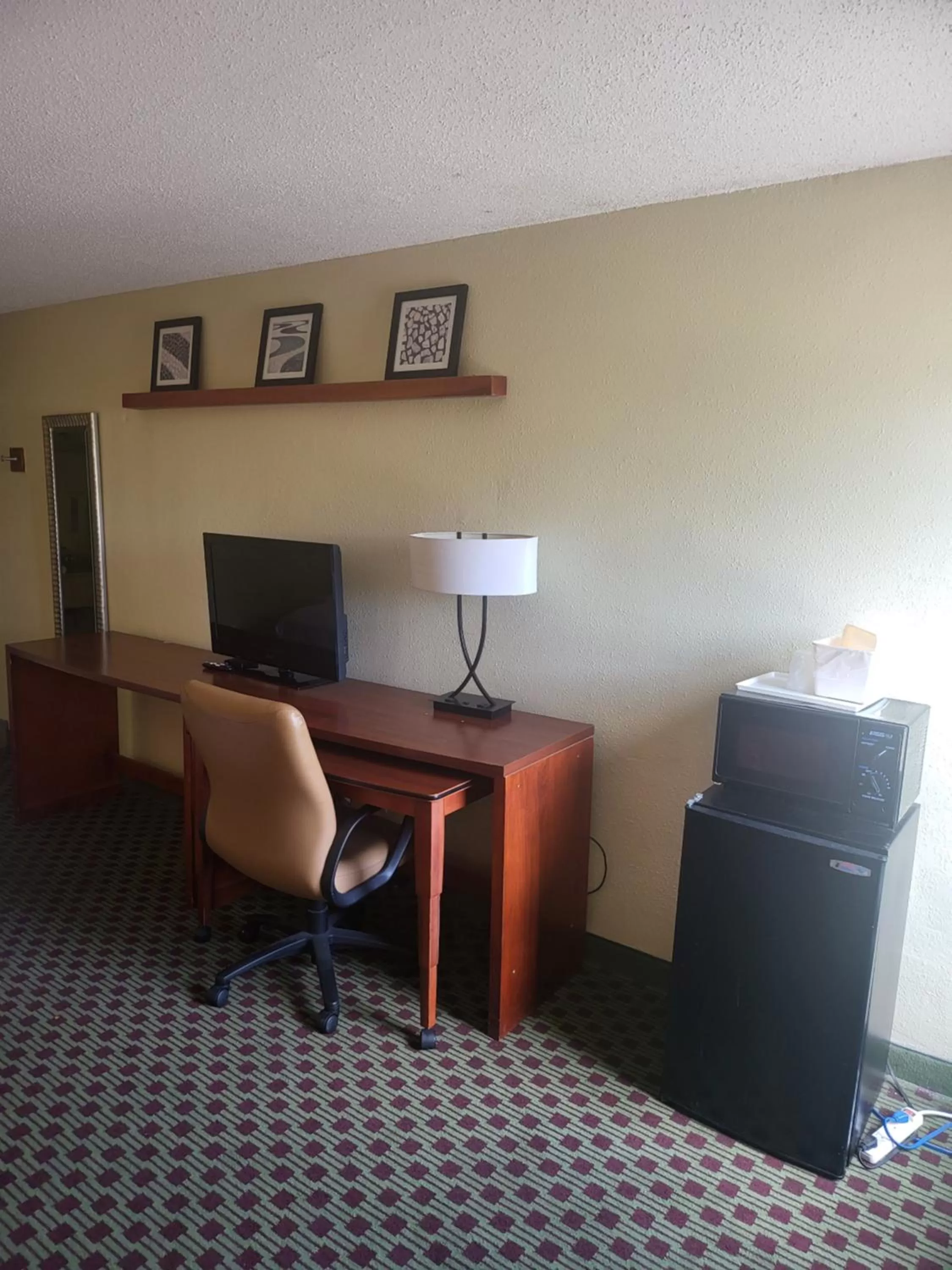 Double Room with Two Double Beds - Smoking in Baymont by Wyndham Williamsburg