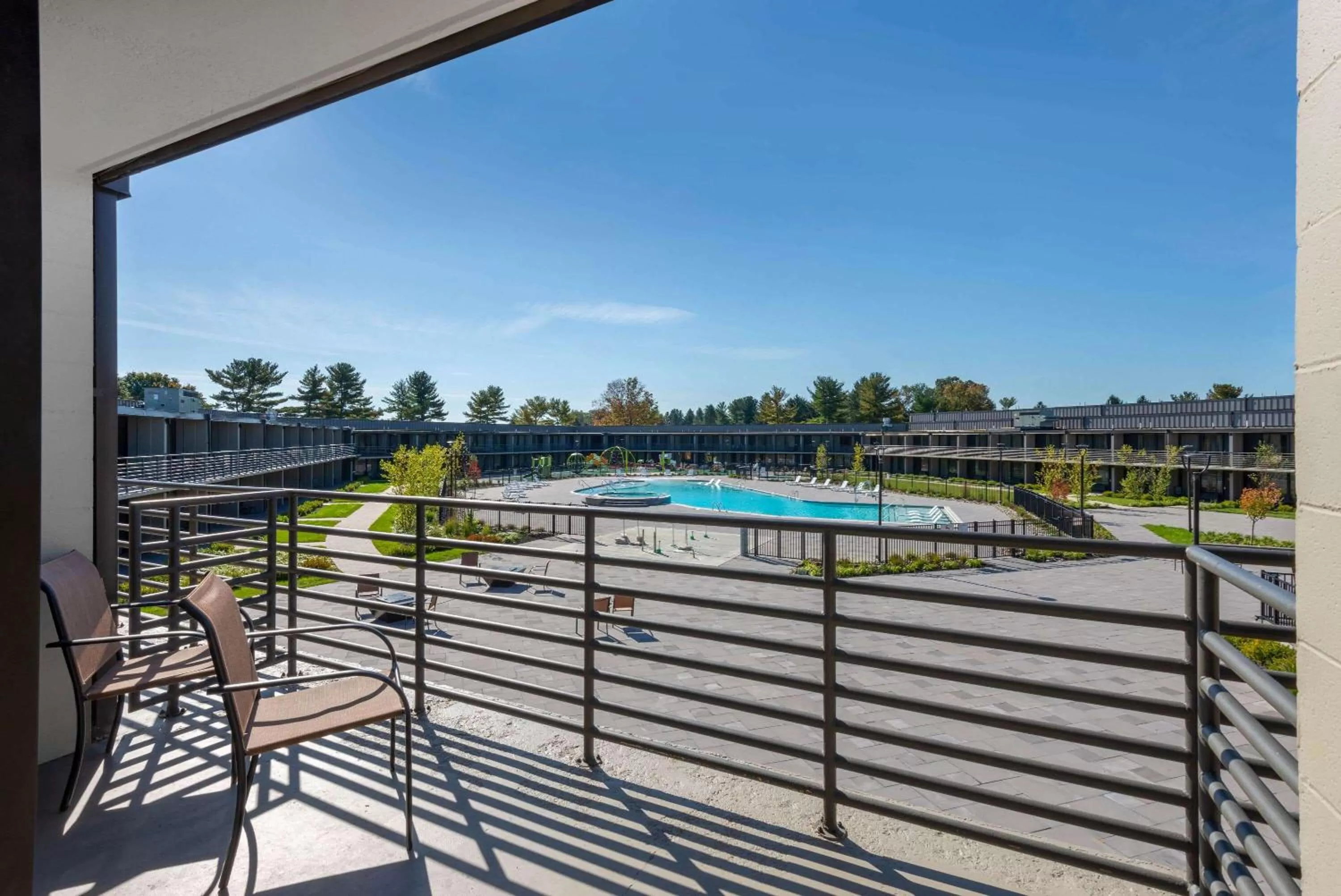 Deluxe Queen Room with Two Queen Beds and Pool View - Non-Smoking in Wyndham Lancaster Resort and Convention Center