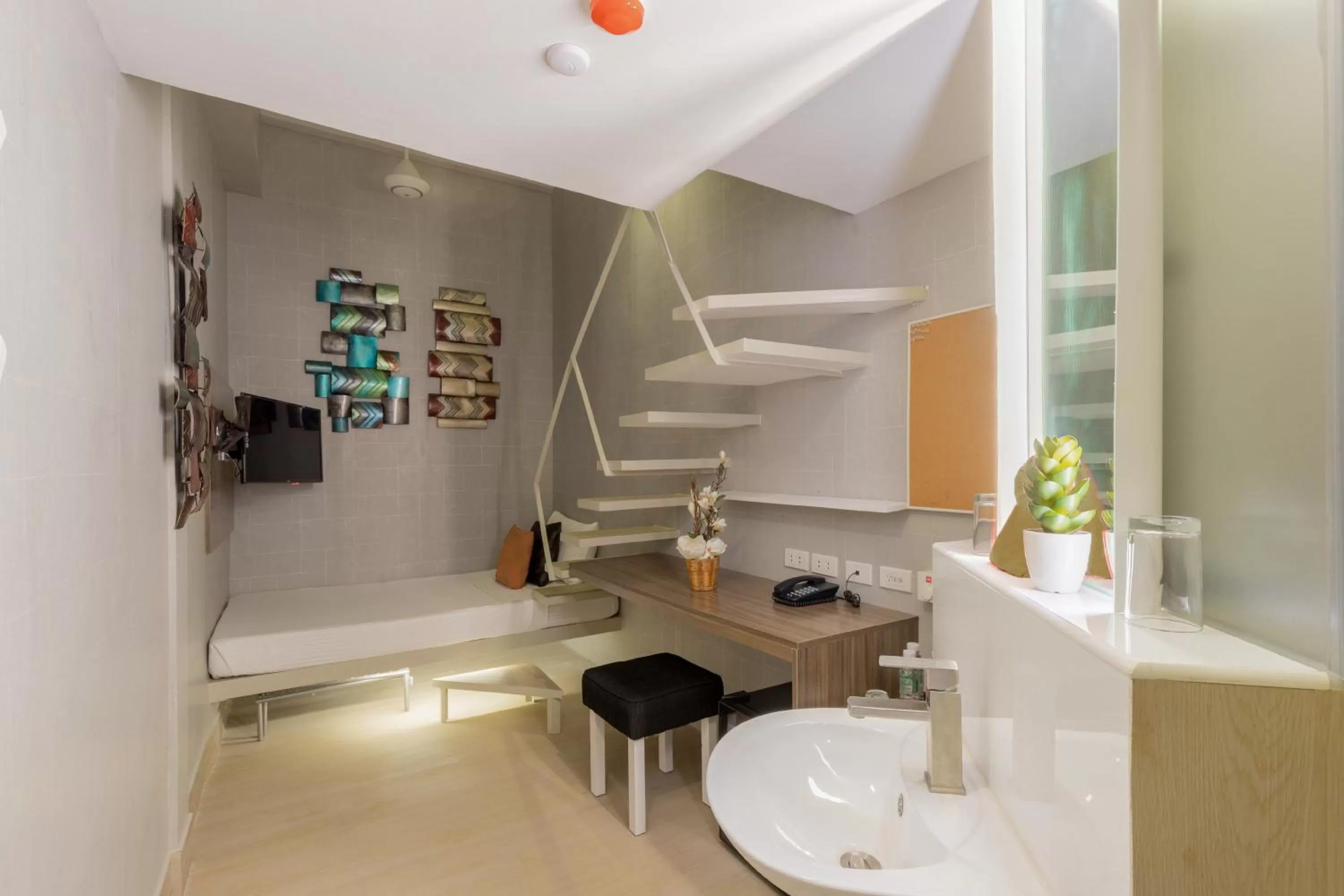 Deluxe Double or Twin Room without View in Selah Pods Hotel Manila