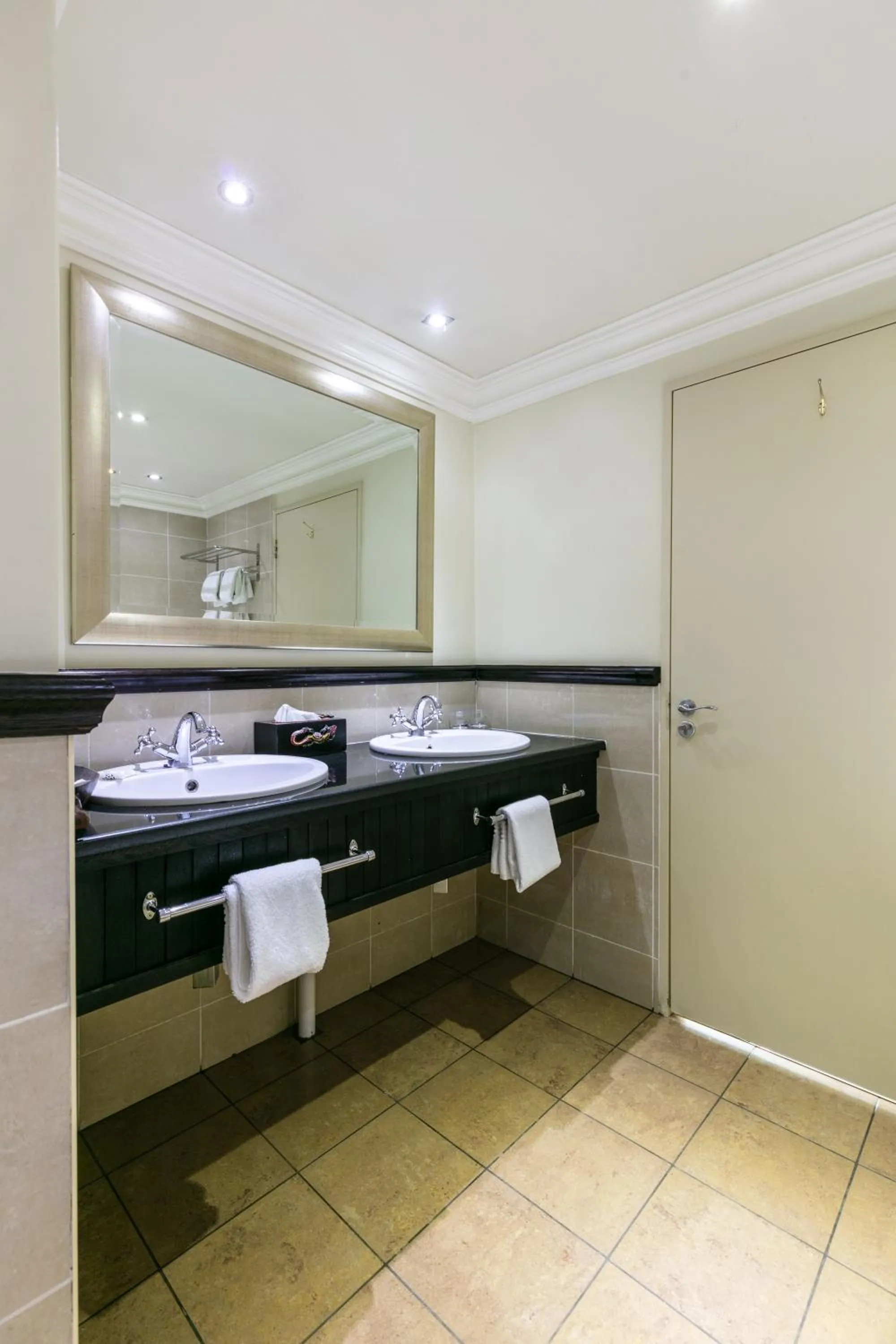 Double Room - Disability Access in Cresta President Hotel