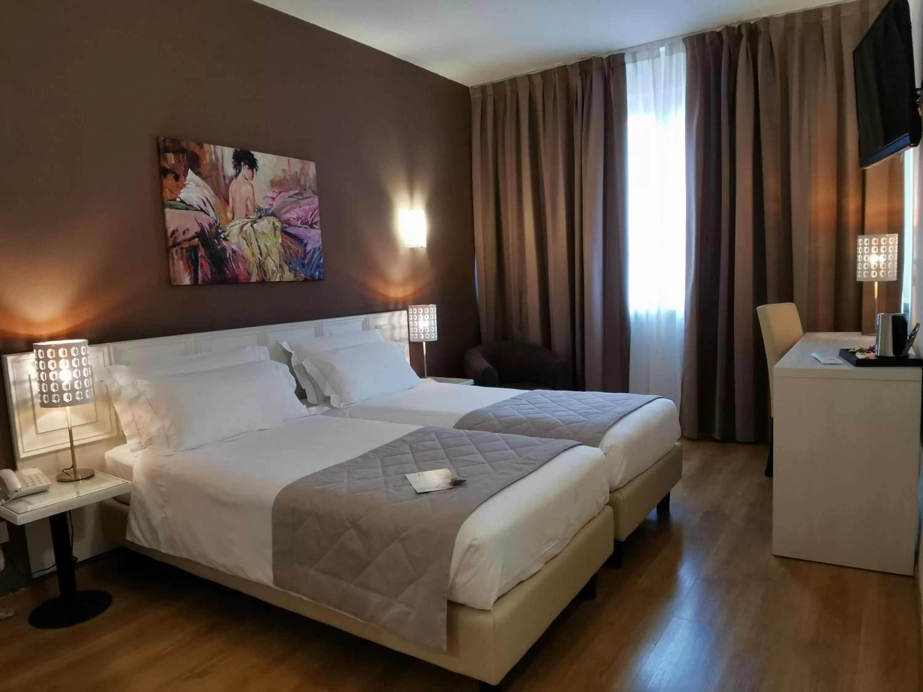 Superior Twin Room in Hotel President