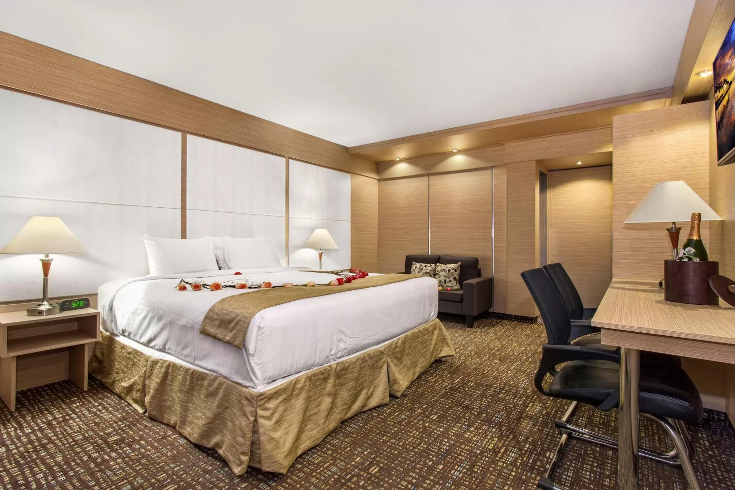 Standard Queen Room in Ocean Beach Palace