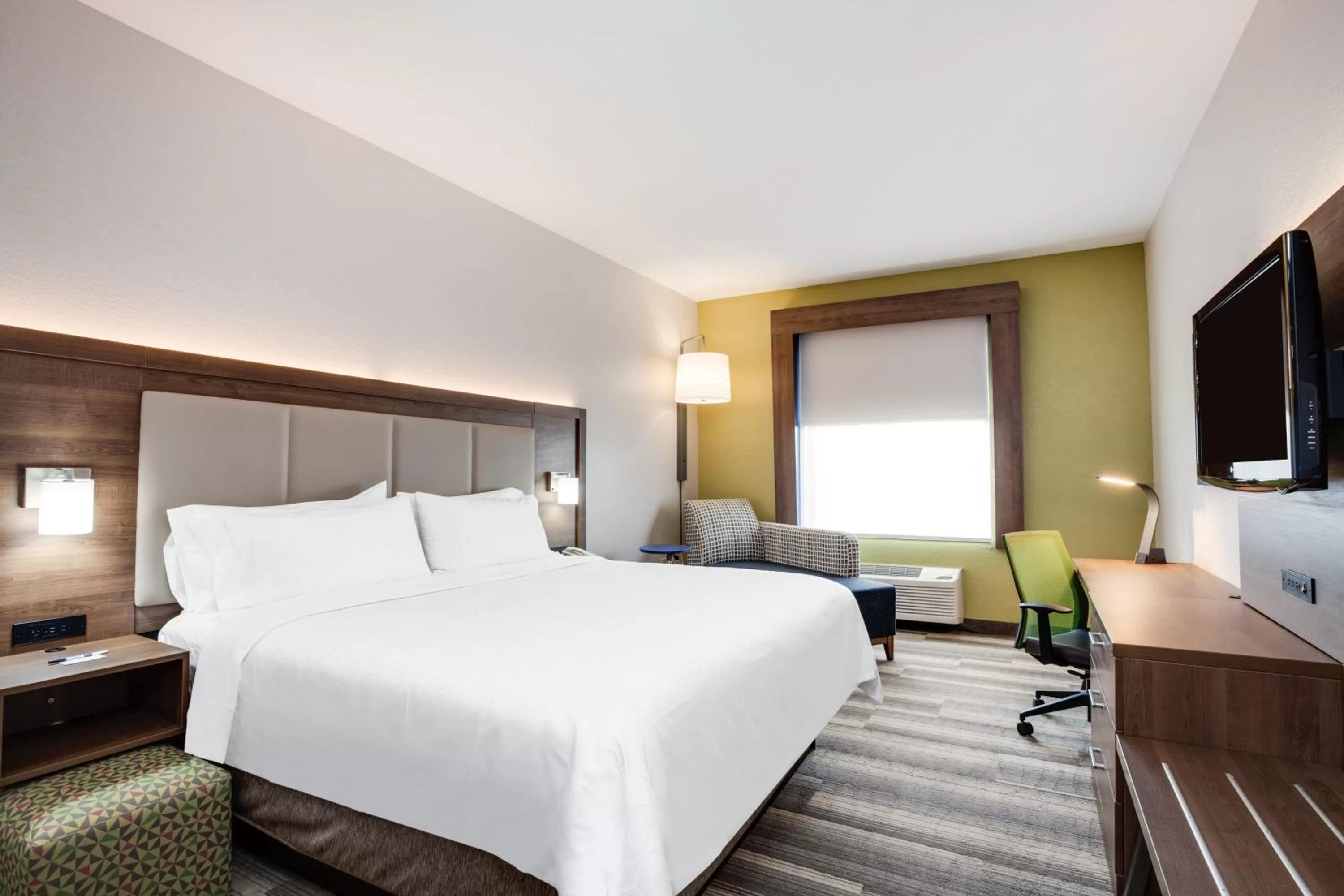 King Room - Mobility Access/Roll in Shower - Non-Smoking in Holiday Inn Express Hotel & Suites Clewiston, an IHG Hotel