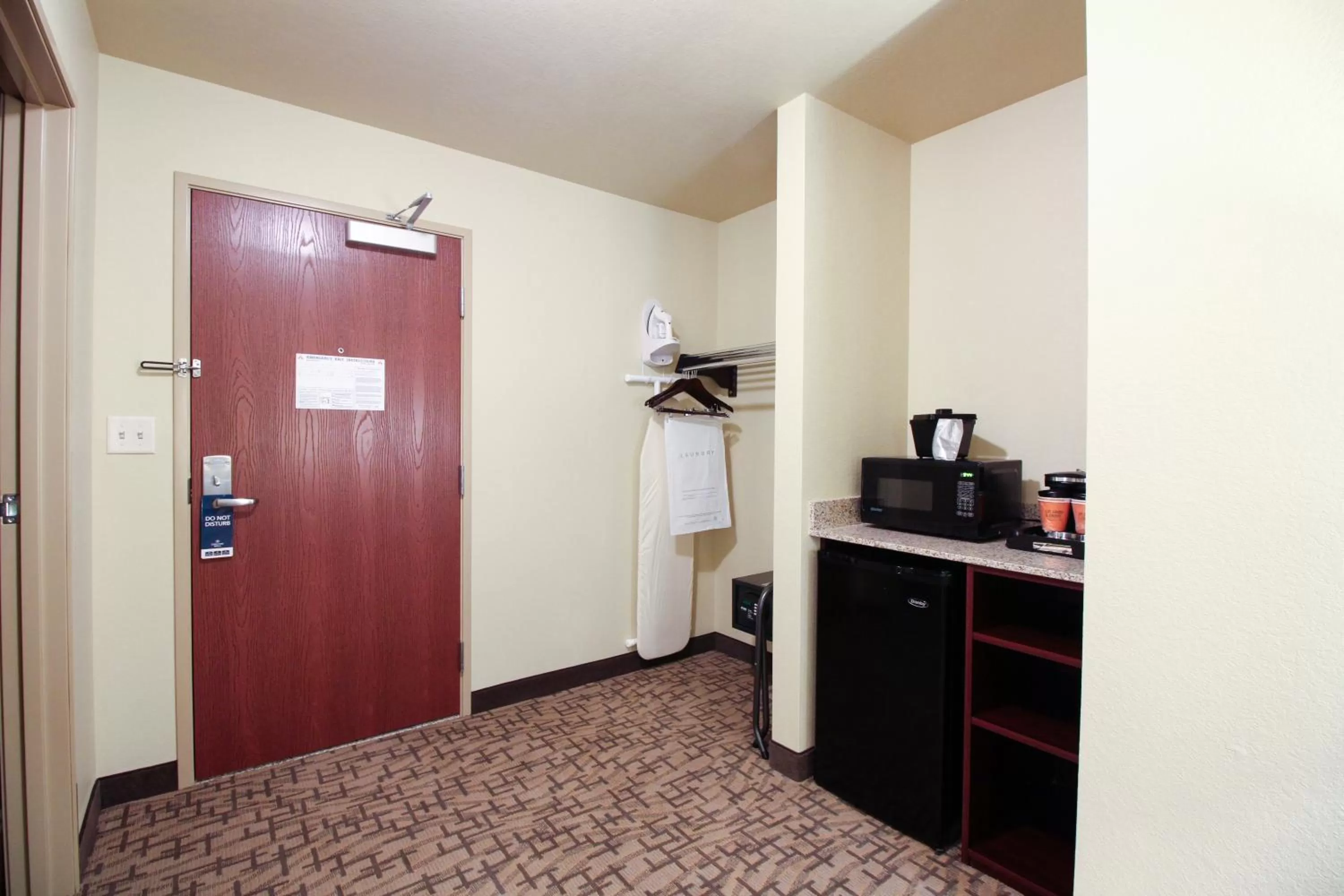 Deluxe Queen Studio  in Cobblestone Hotel & Suites - Devils Lake