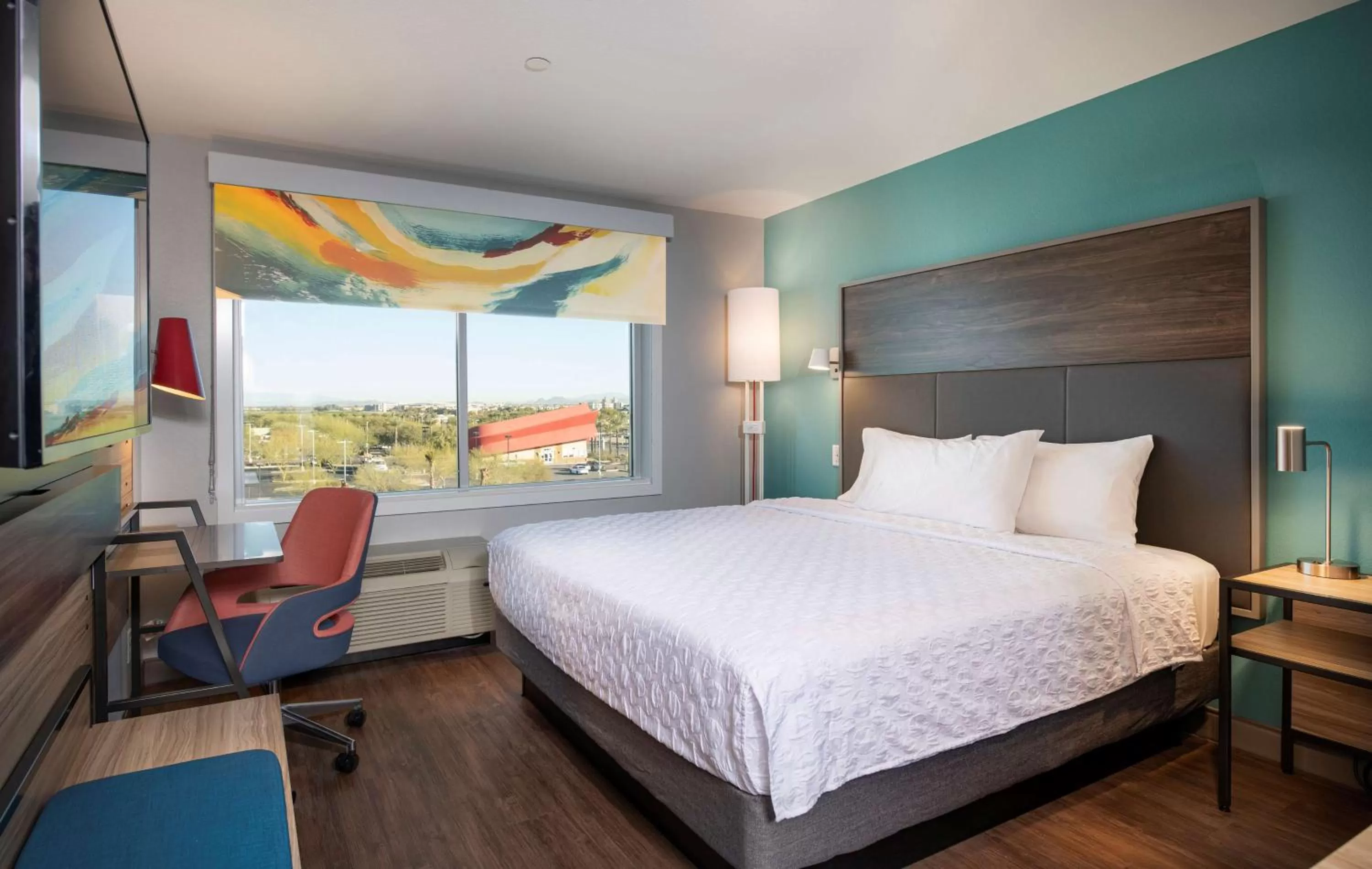 King Room in Tru By Hilton Phoenix Glendale Westgate