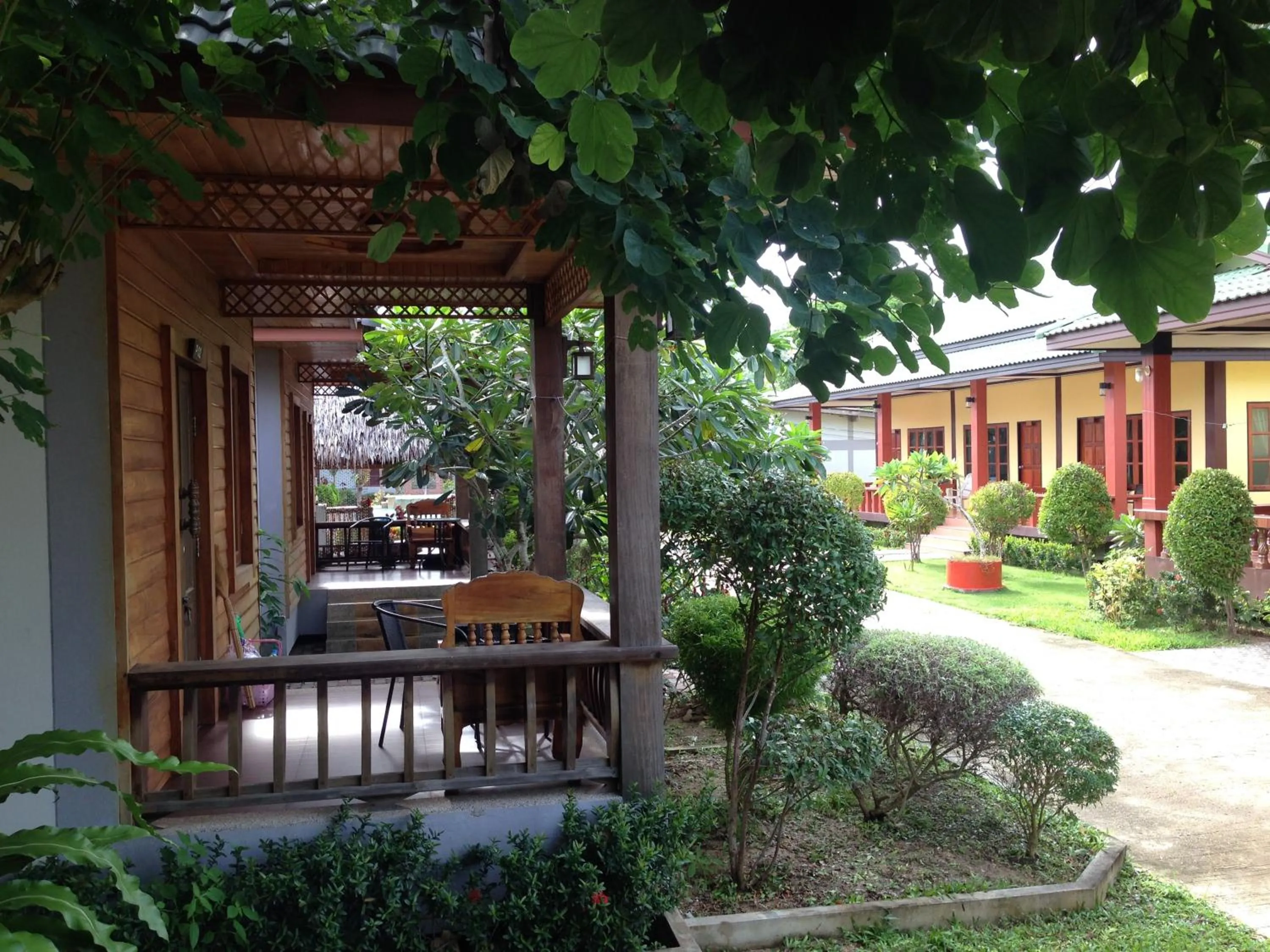 Deluxe Bungalow Twin Bed in Khum Laanta Resort - SHA Extra Plus