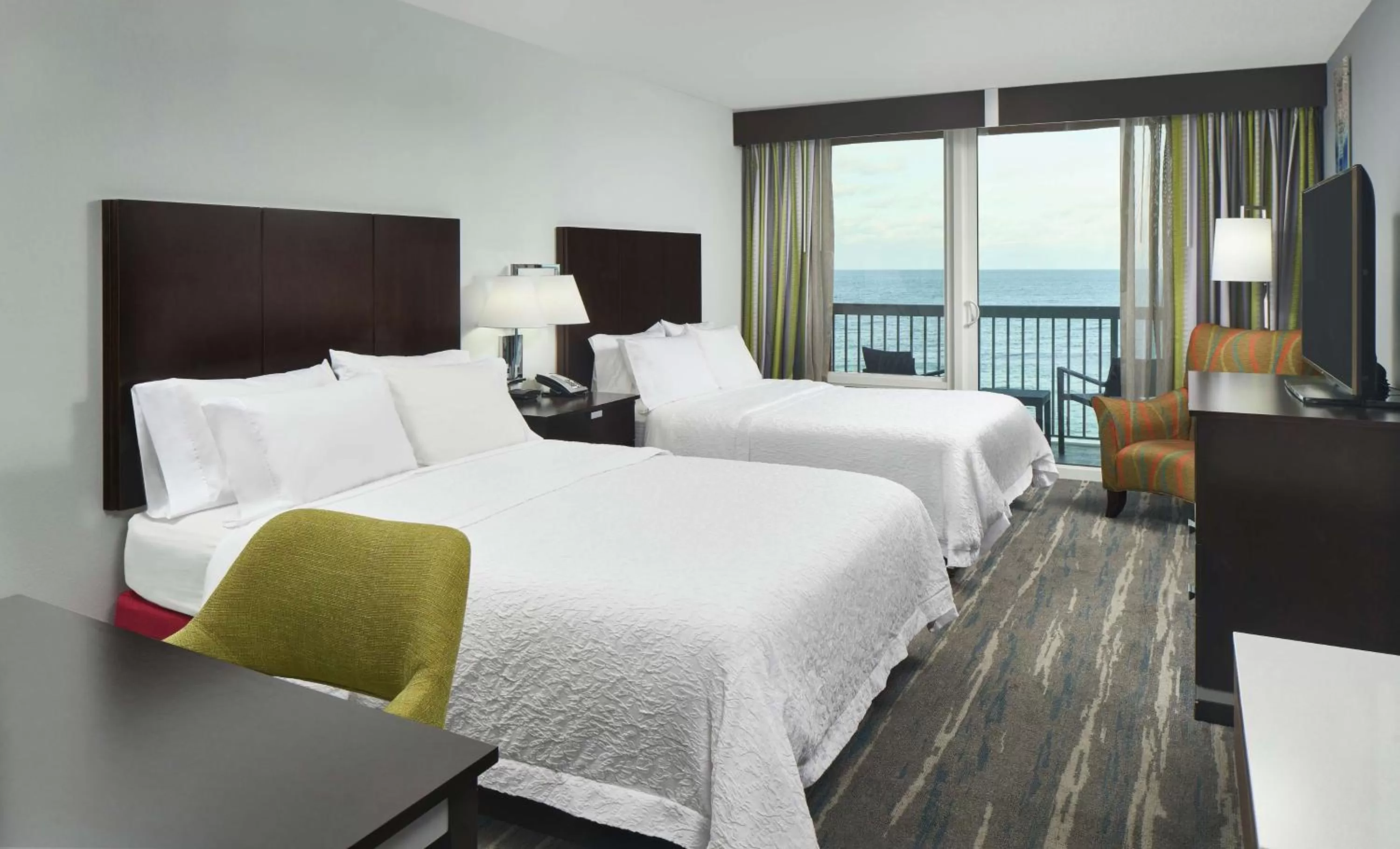 Queen Room - Ocean Front in Hampton Inn Daytona Beach/Beachfront