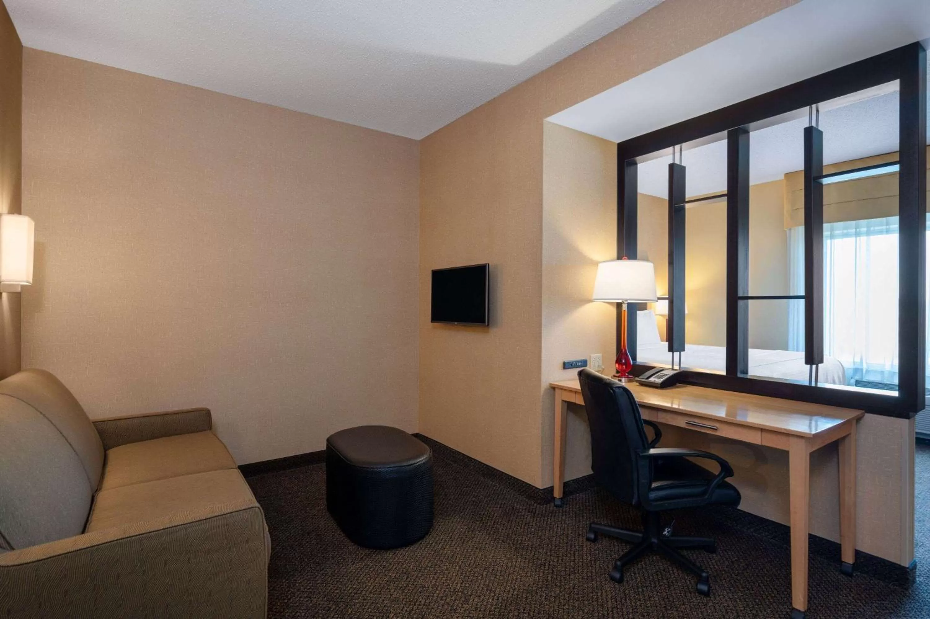King Suite - Hearing Accessible/Non-Smoking in Wyndham Noblesville
