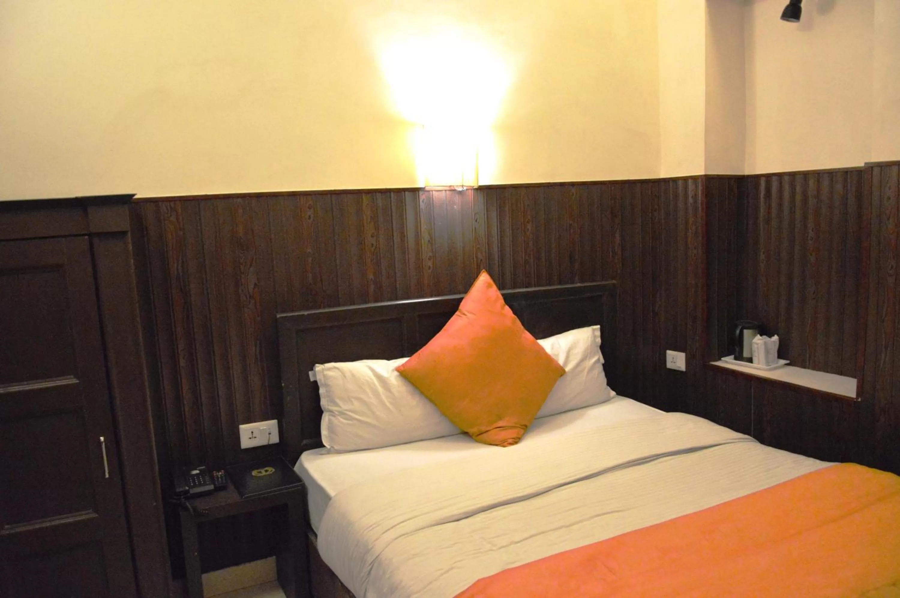 Basic Double Room in La Casa