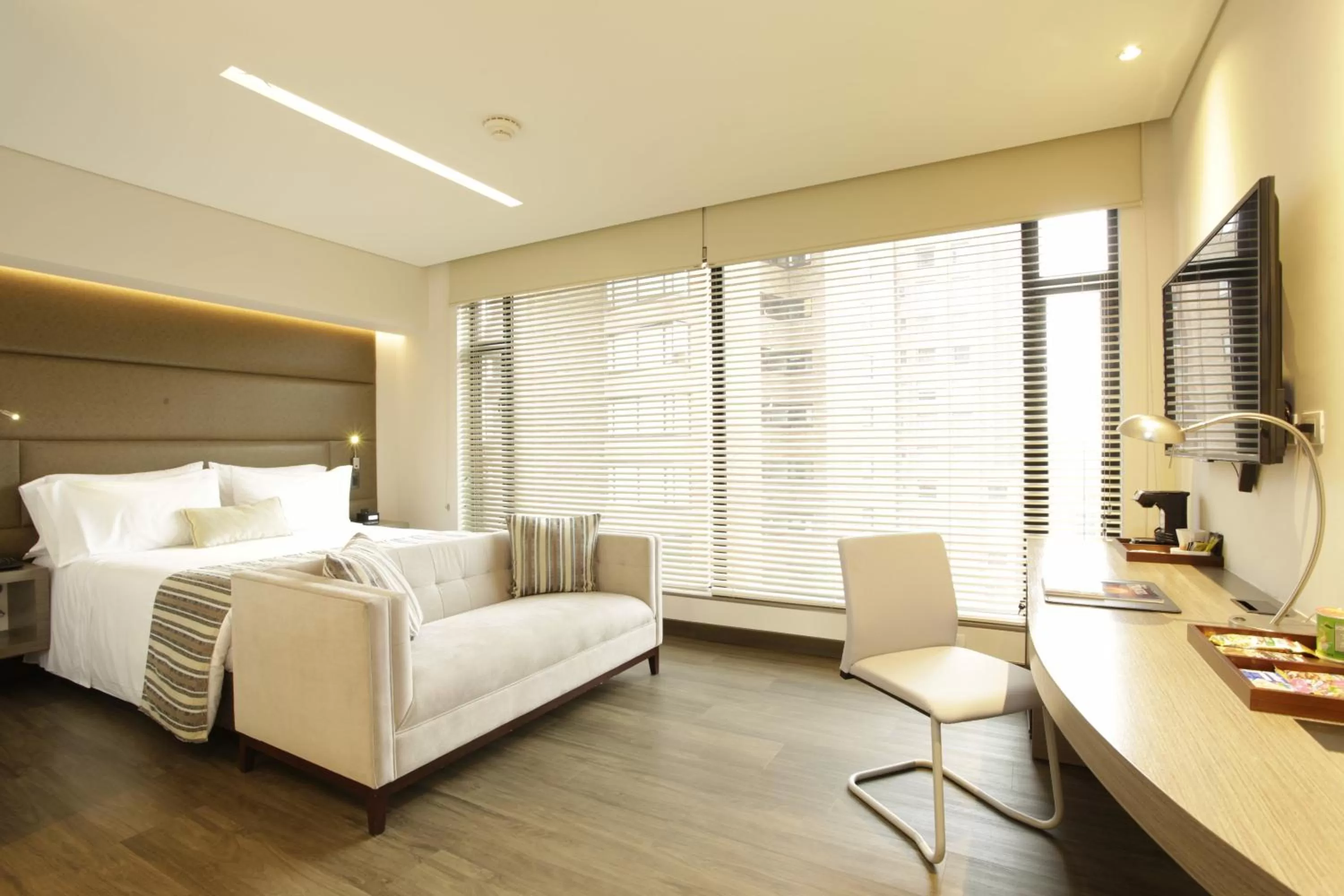 Superior Double Room in bs Rosales Hotel