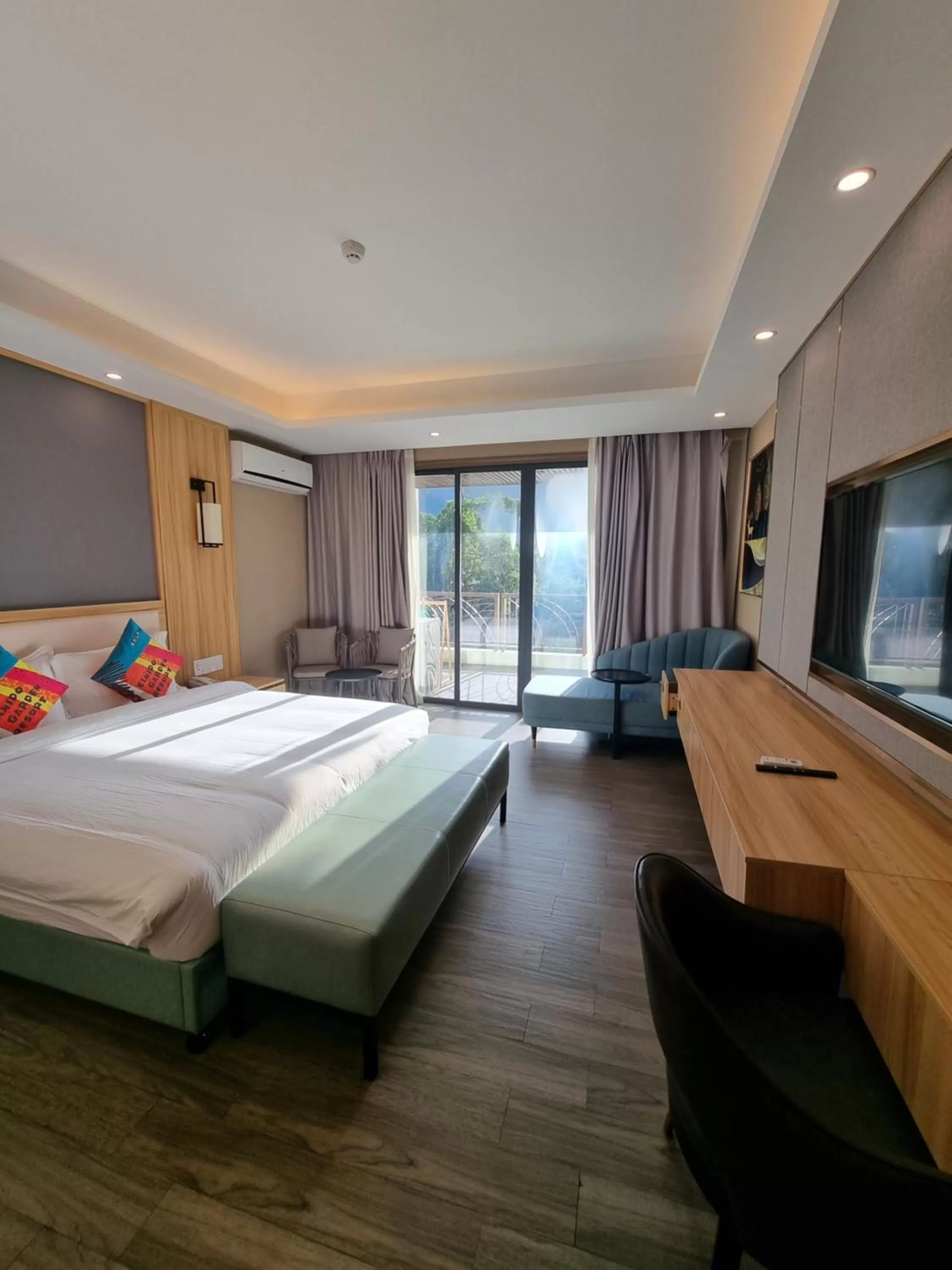 King Room with Balcony in El Nido Garden Resort