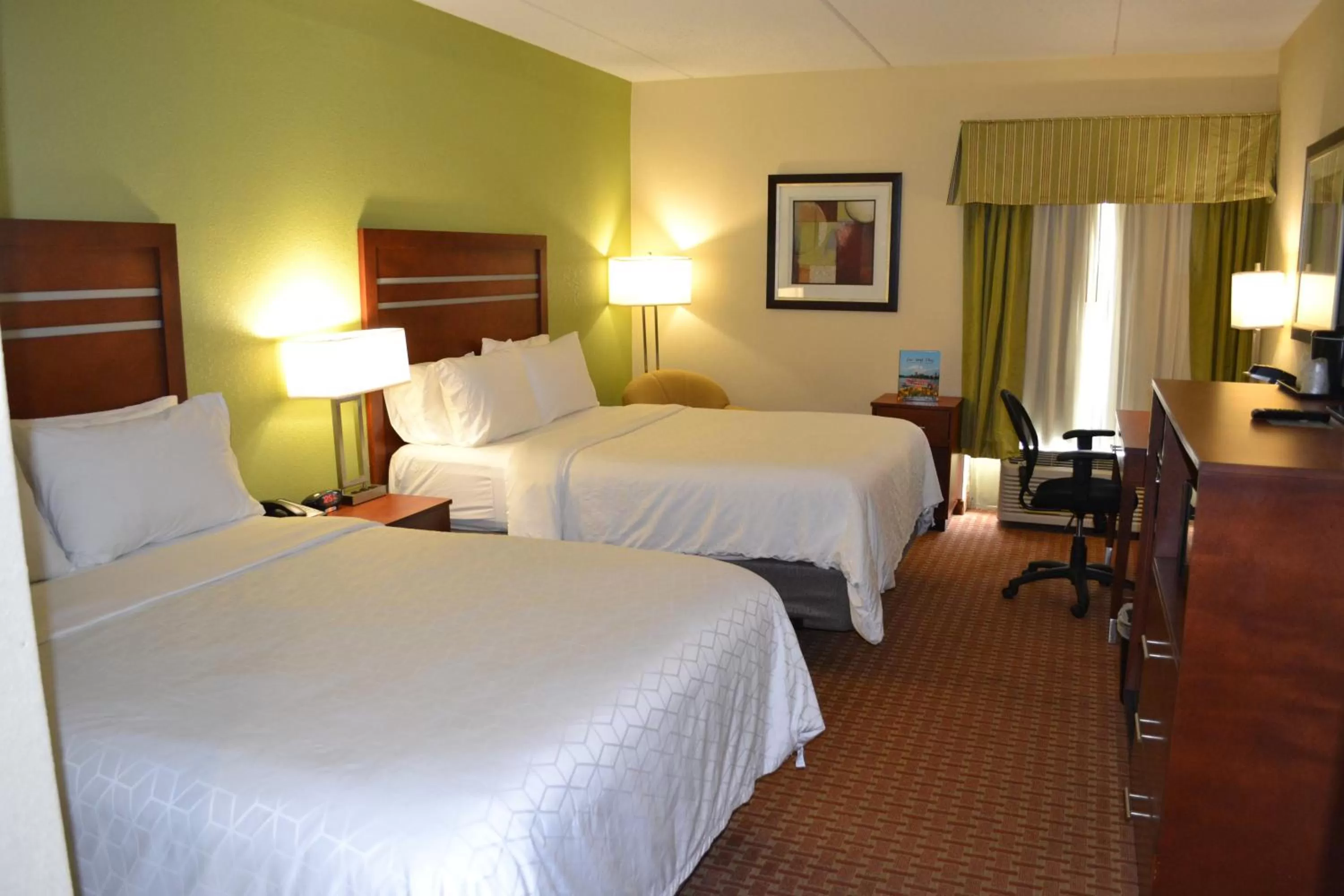 Twin Room - Hearing Accessible in Holiday Inn Express Harrisburg SW - Mechanicsburg, an IHG Hotel