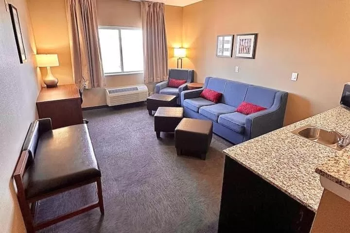 One-Bedroom Suite, Non-Smoking in Baymont by Wyndham Phoenix North