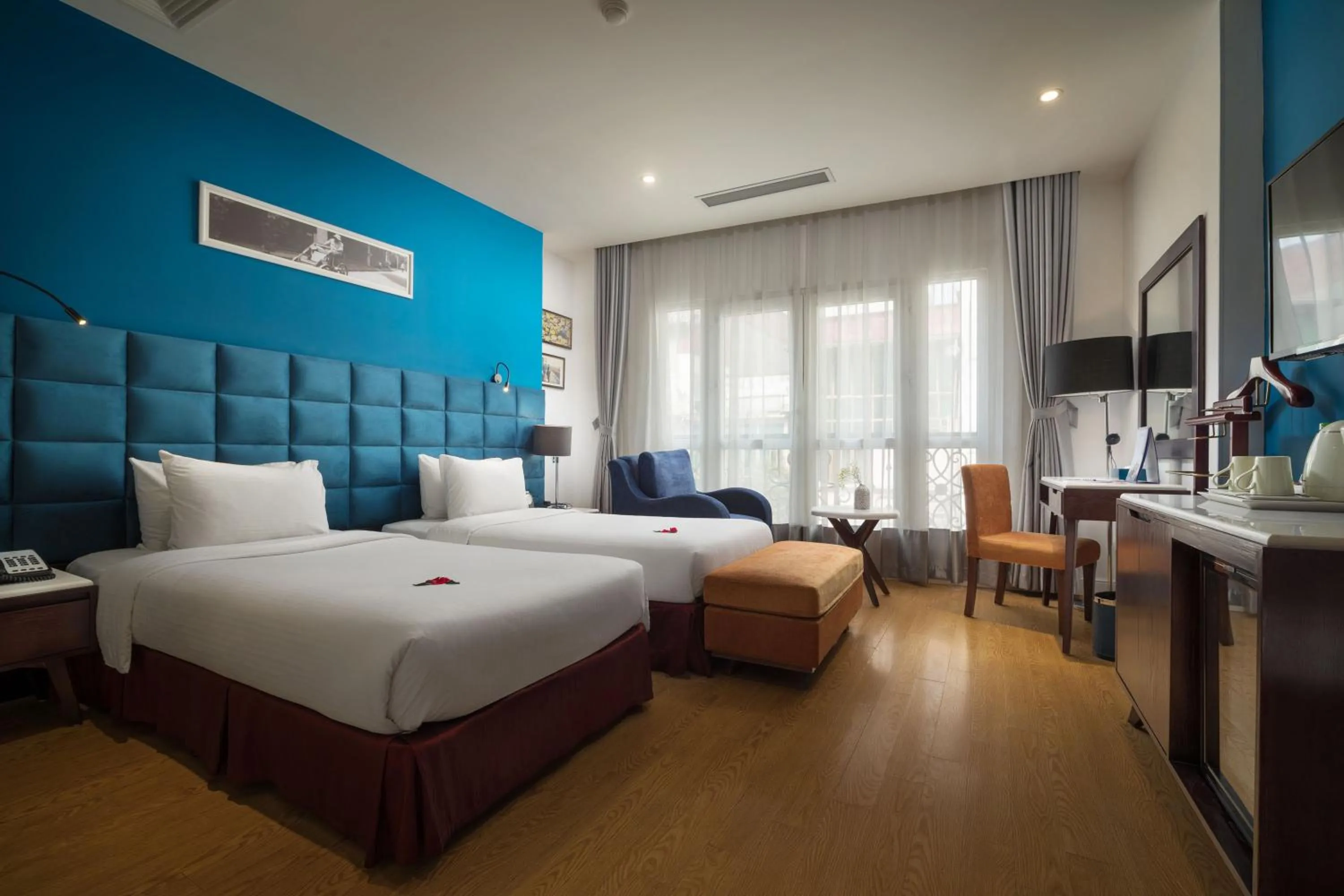 Twin Room with City View in Hanoi Brilliant Hotel & Spa