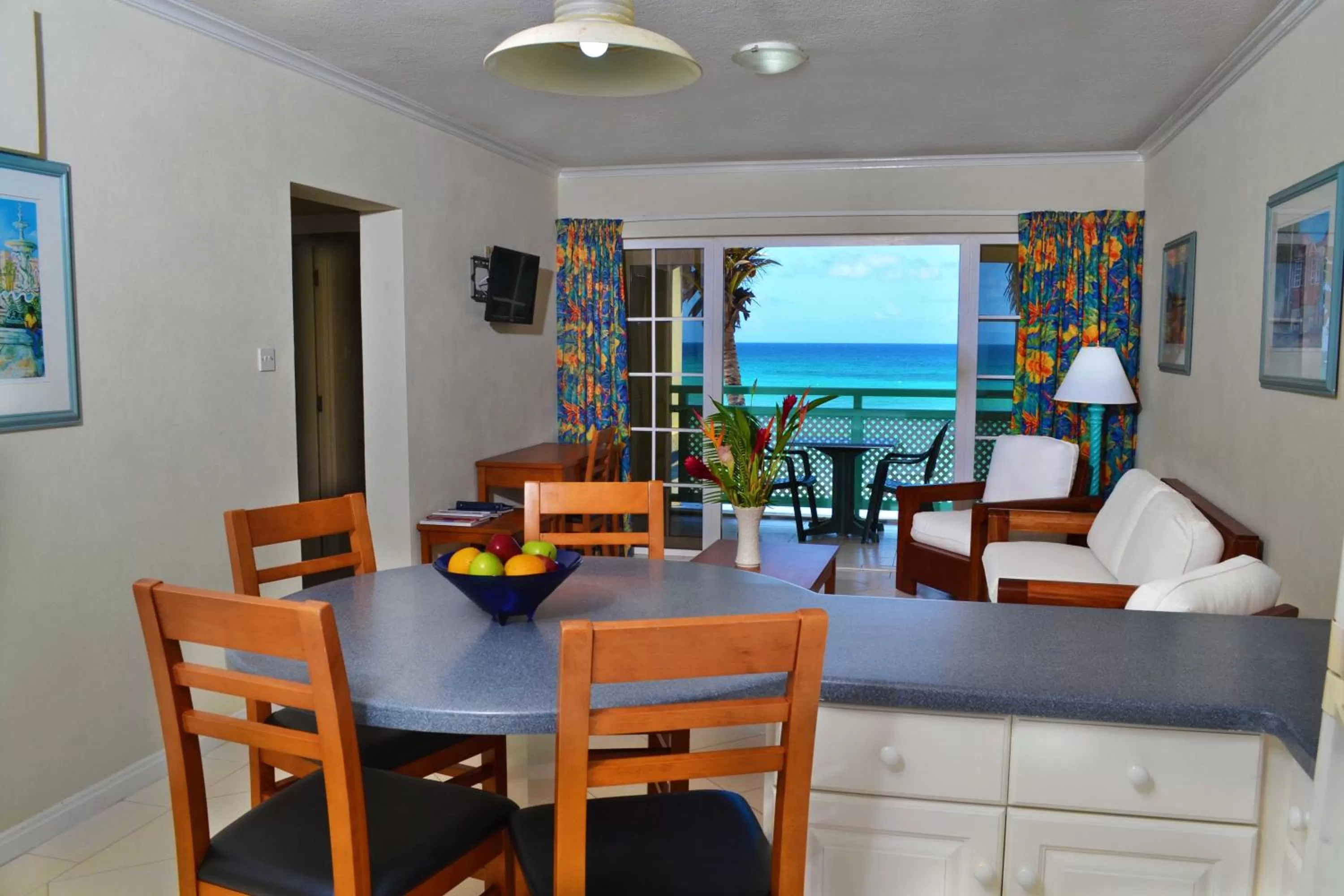 Deluxe Two-Bedroom Apartment in Coral Mist Beach Hotel