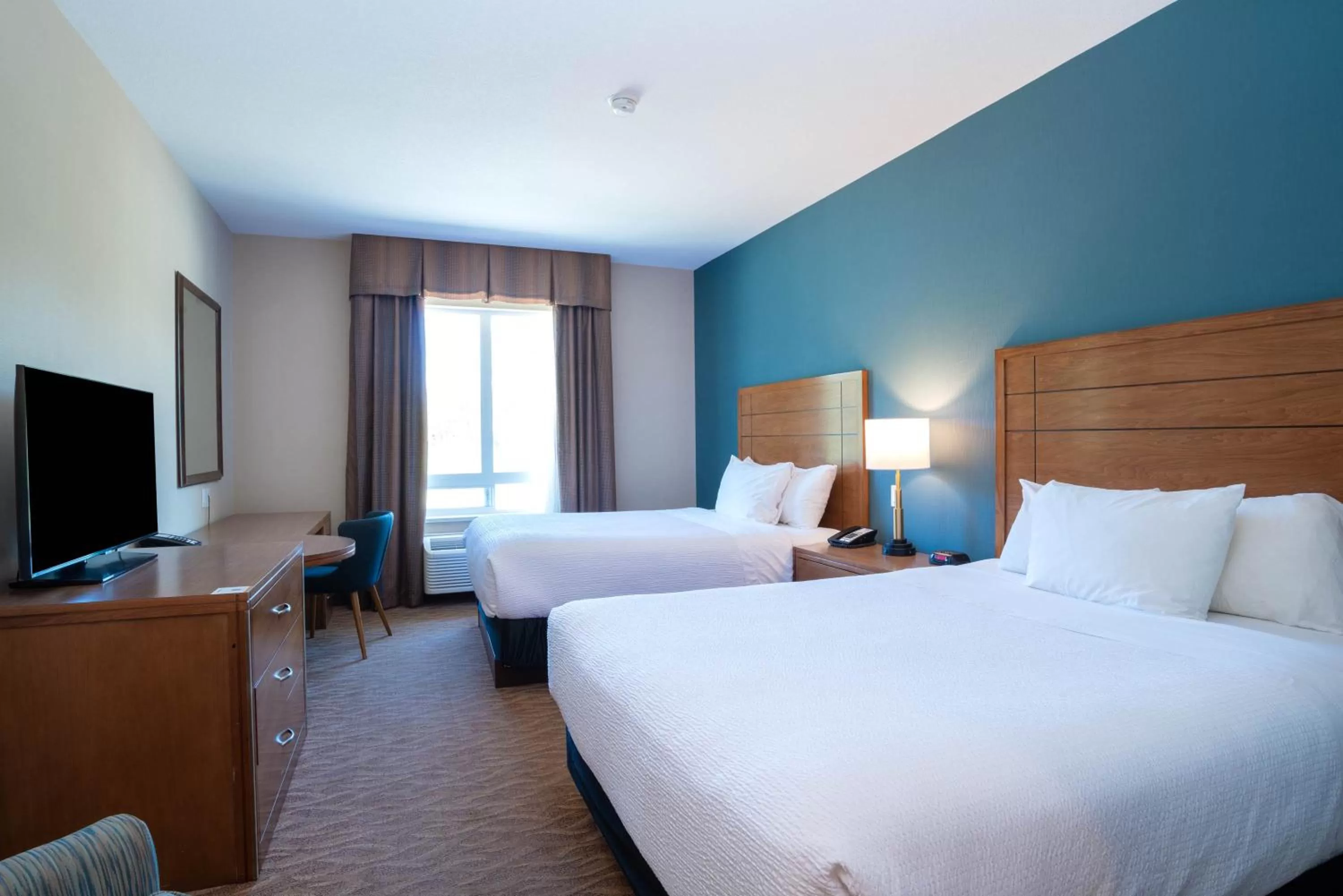 Standard Room, 2 Queen Beds in Sandman Hotel and Suites Squamish