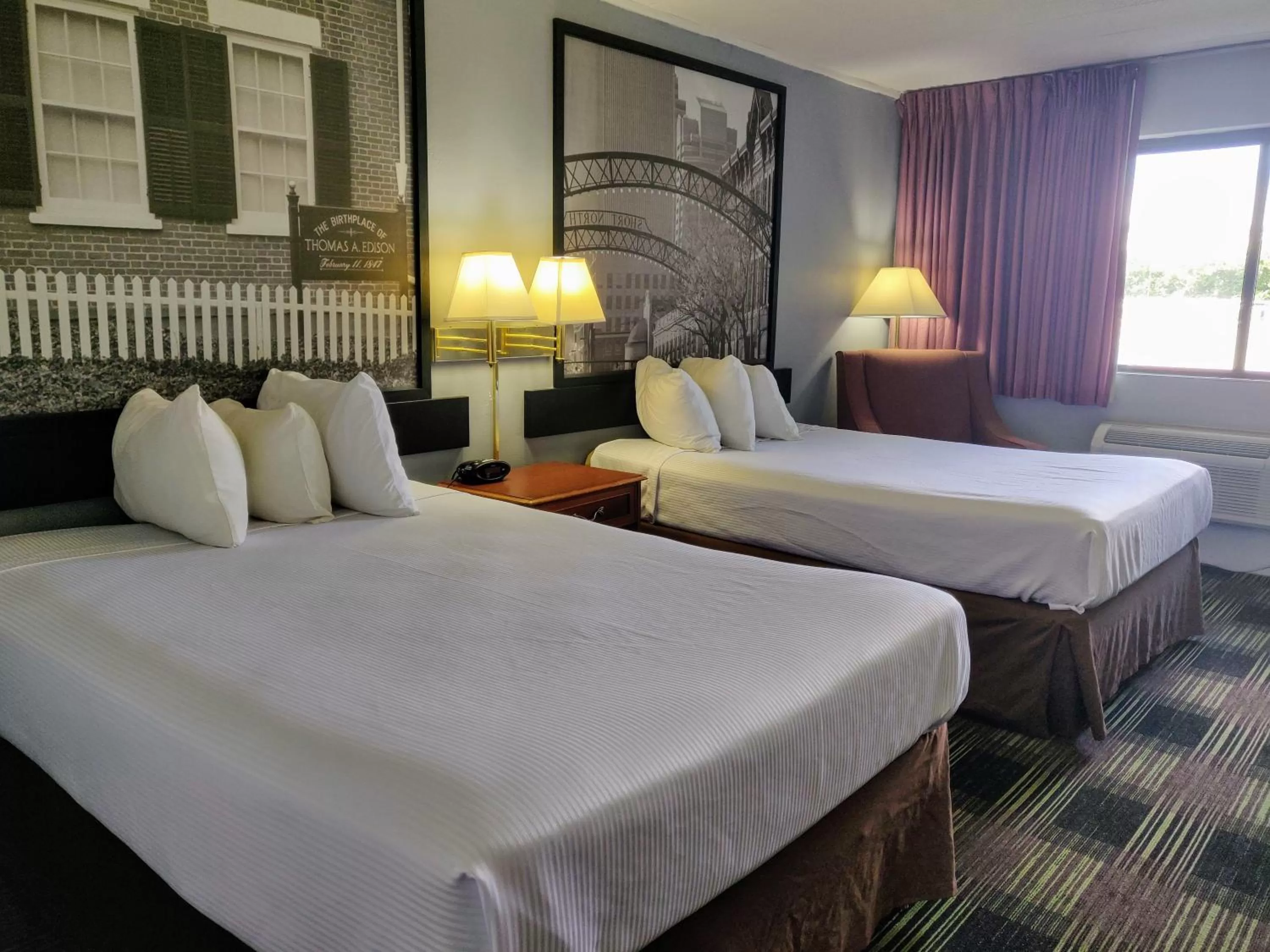 Deluxe Double Room in Sprucewood Inn