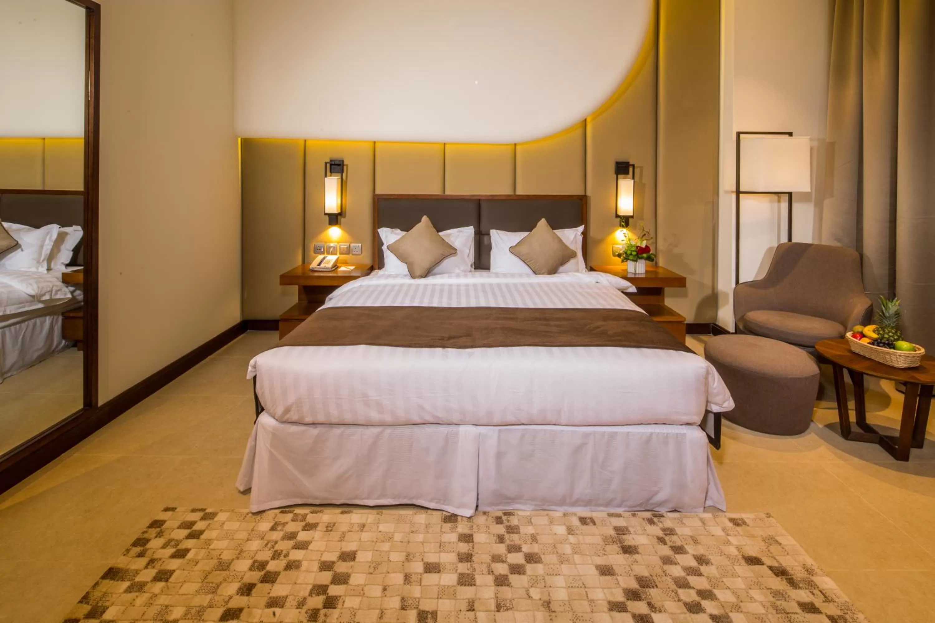 Deluxe King Room in Arch Hotel