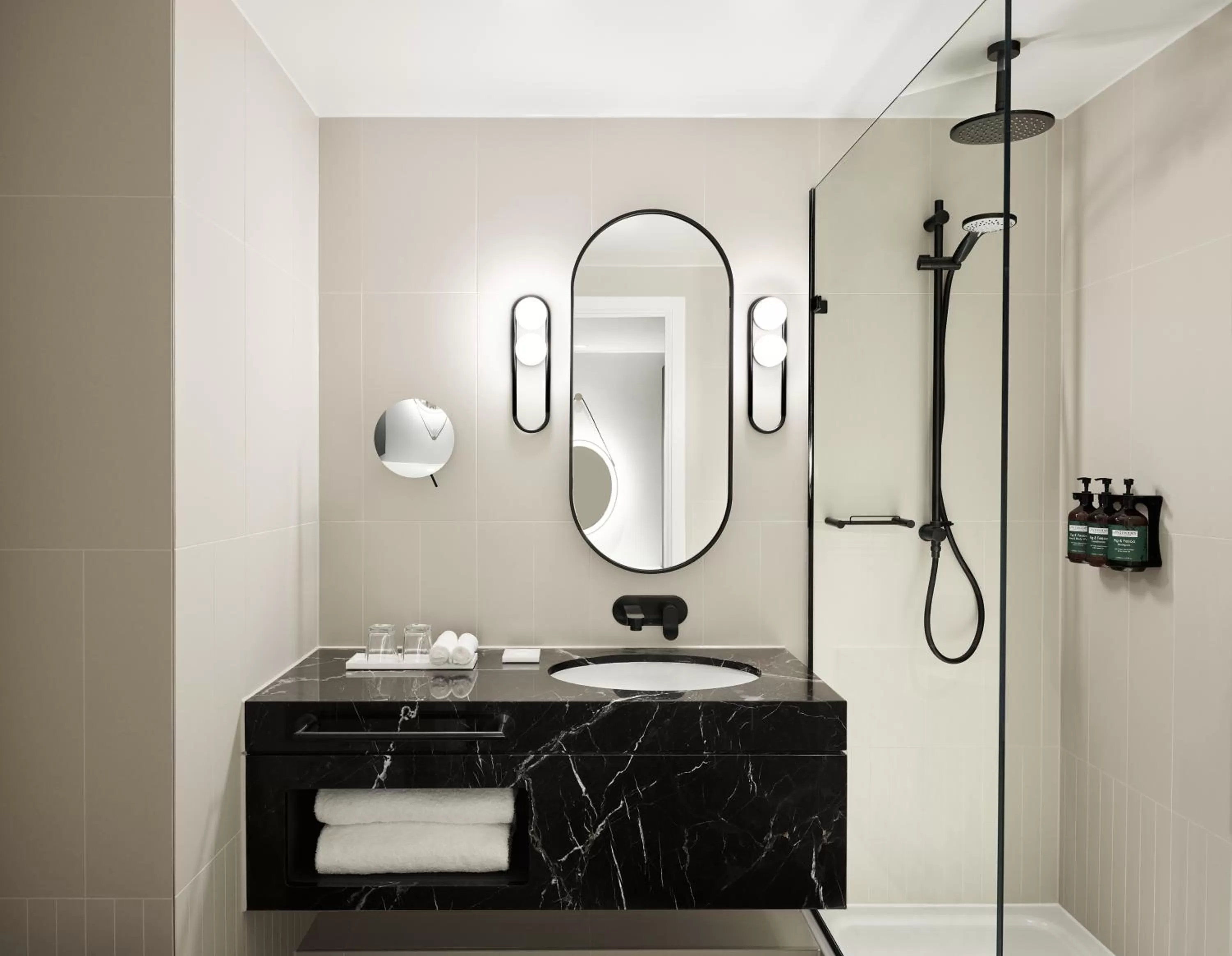 Deluxe King Room with Cherry Park View in Hyatt Regency London Stratford