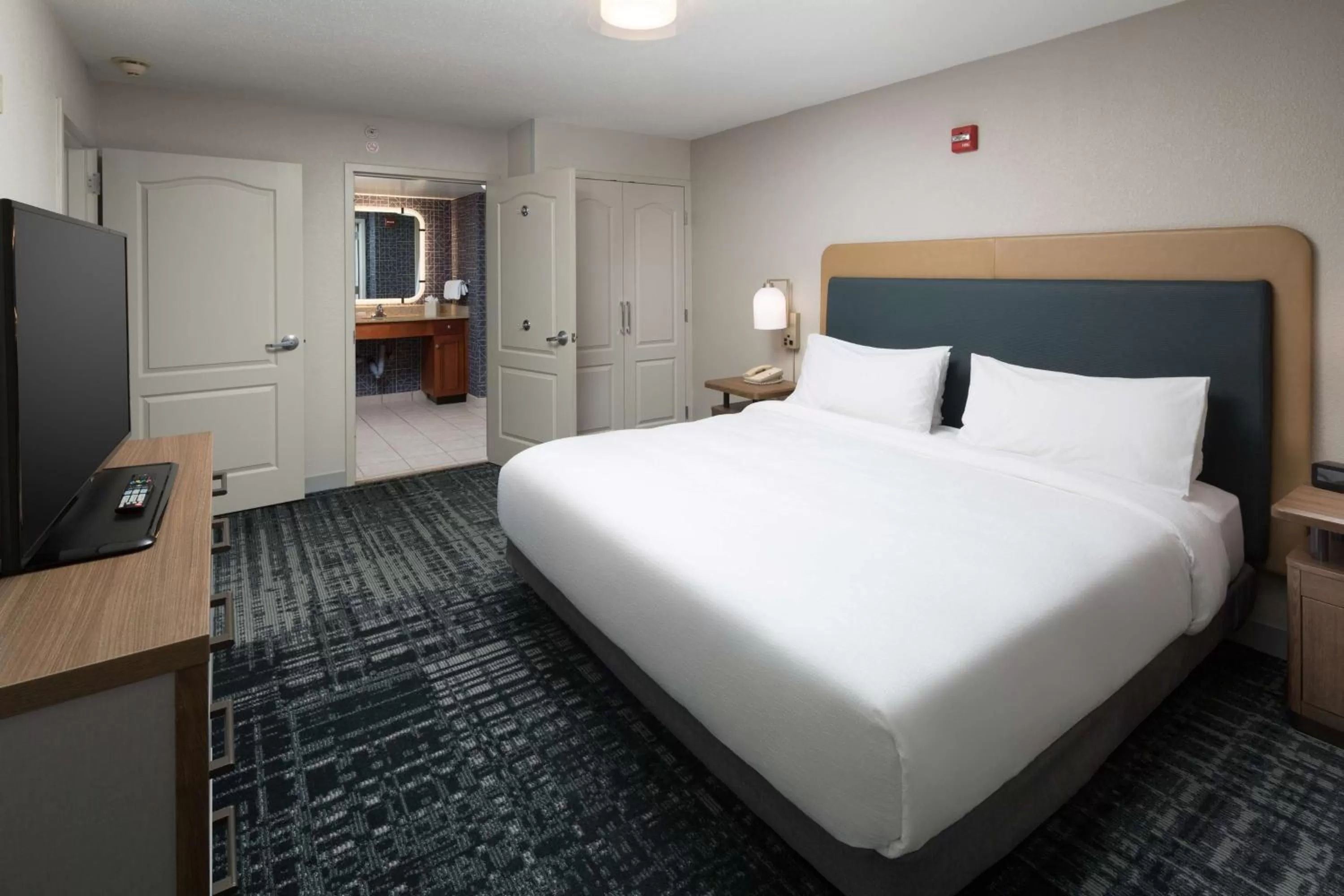 One-Bedroom King Suite - Non-Smoking in Homewood Suites by Hilton Newburgh-Stewart Airport