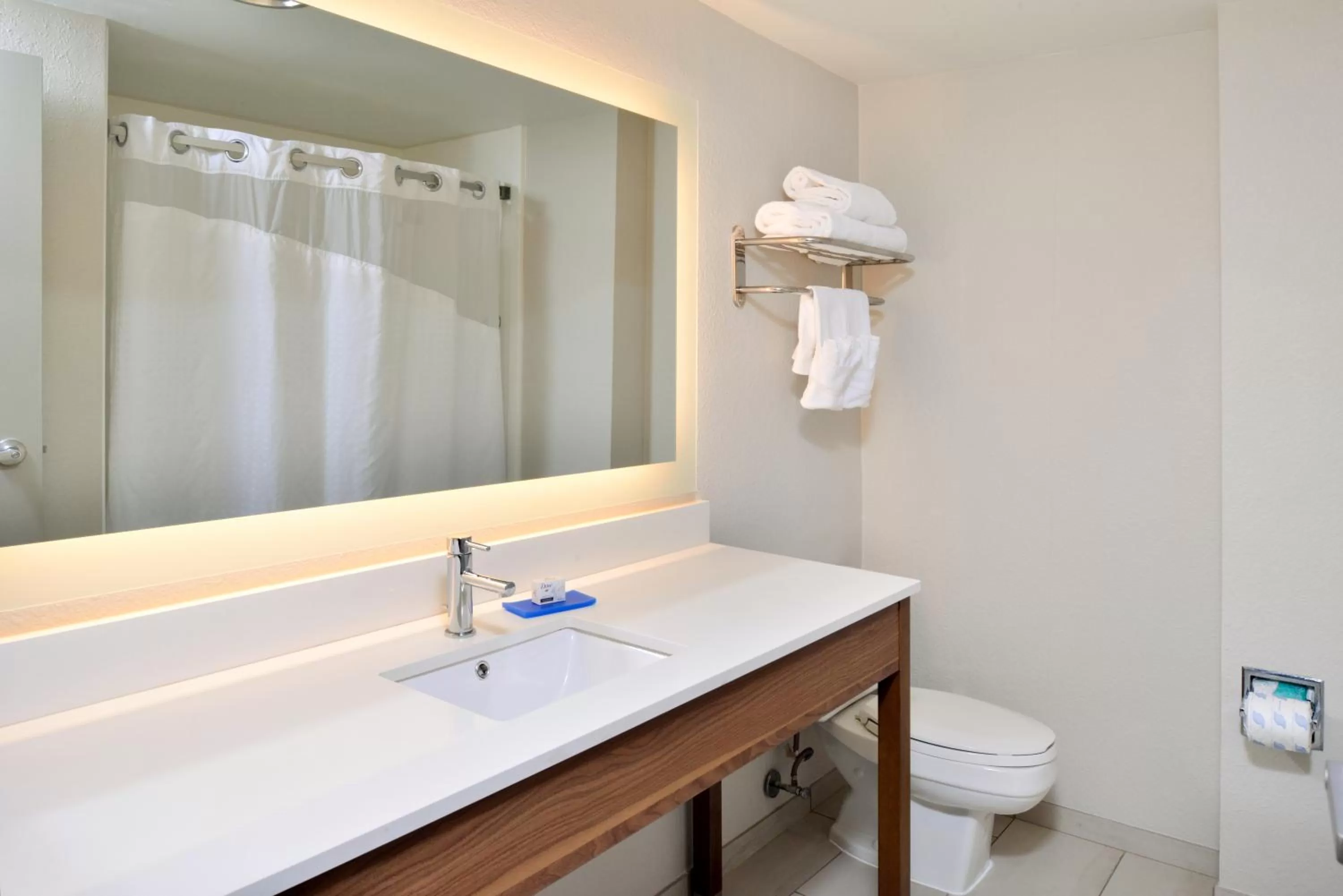 Executive King Suite in Holiday Inn Express Blowing Rock South by IHG