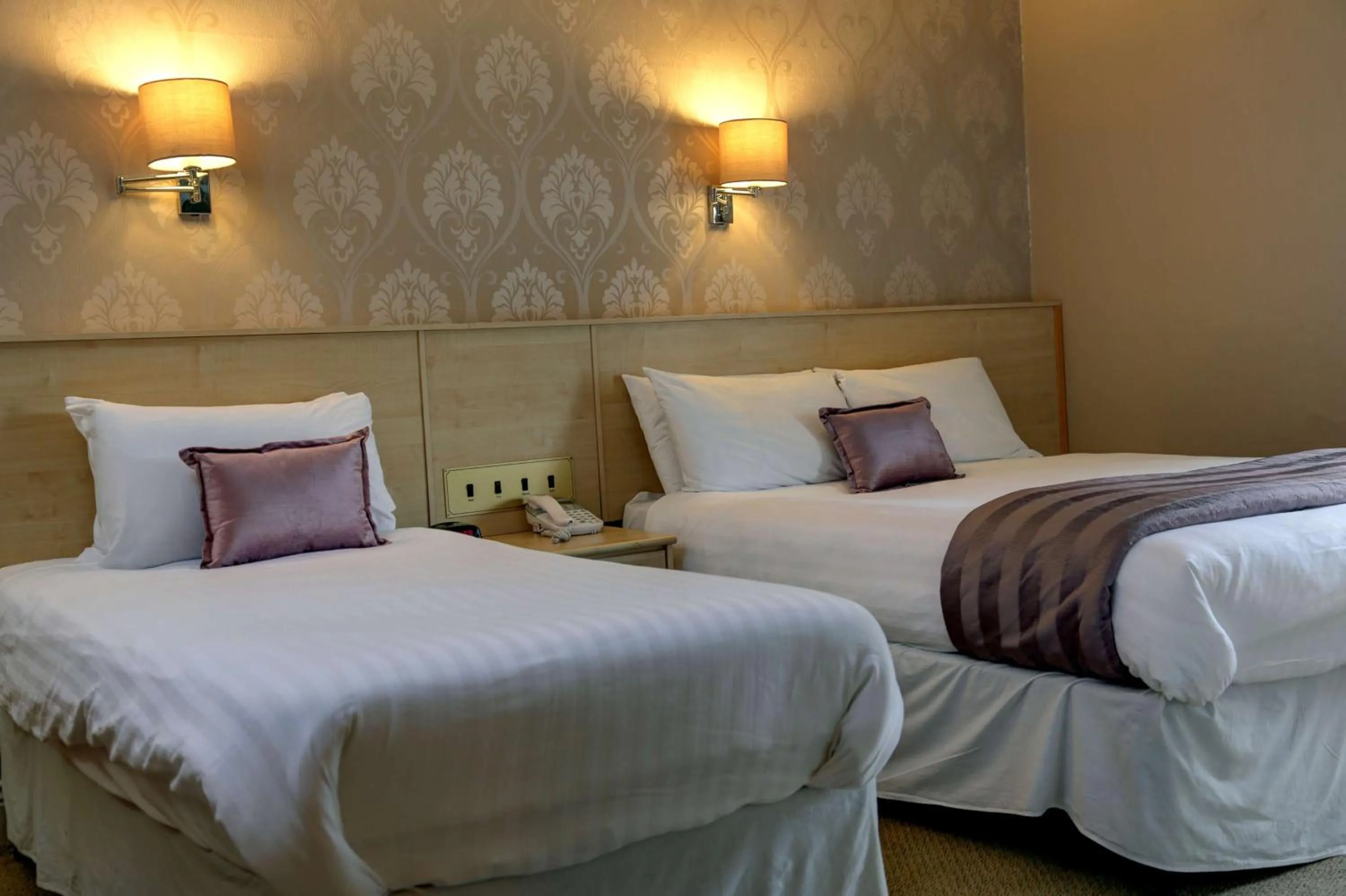 Standard Twin Room in Best Western New Kent Hotel