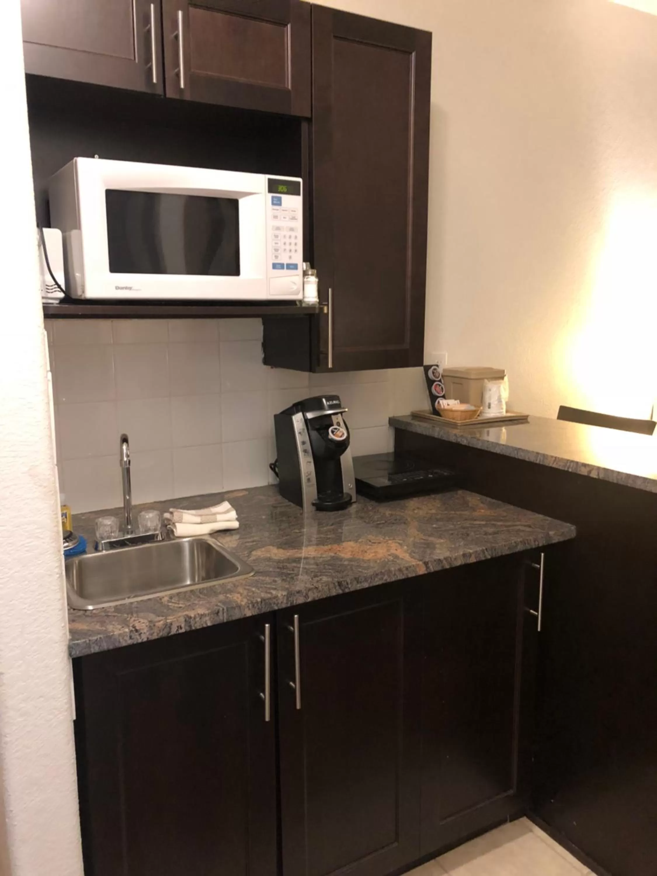 Deluxe Double Room with Two Double Beds - Non-Smoking in Super 8 by Wyndham Vermilion AB