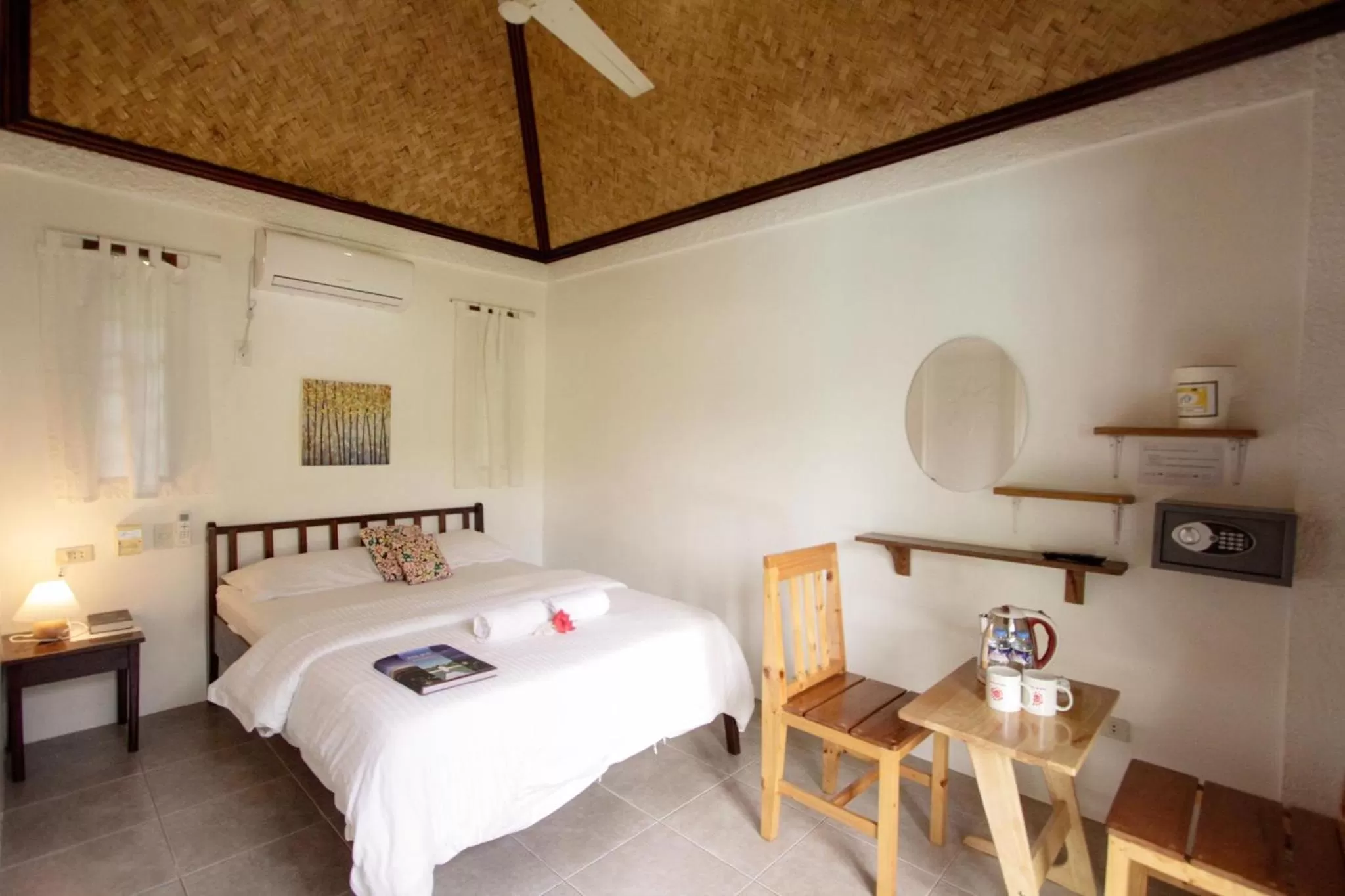 Double Room with Pool View in Sunz en Coron Resort