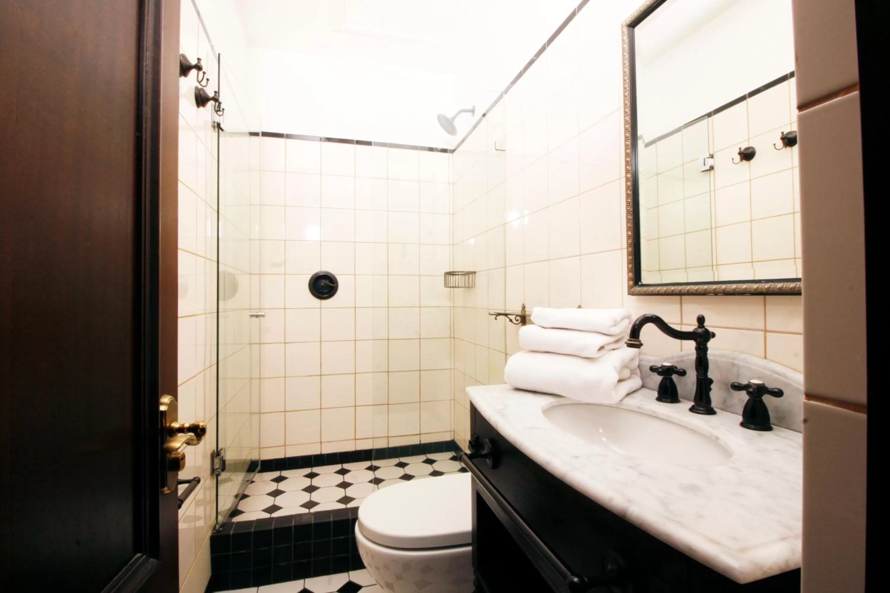 Standard Queen Room in Hotel Boutique Castillo Rojo