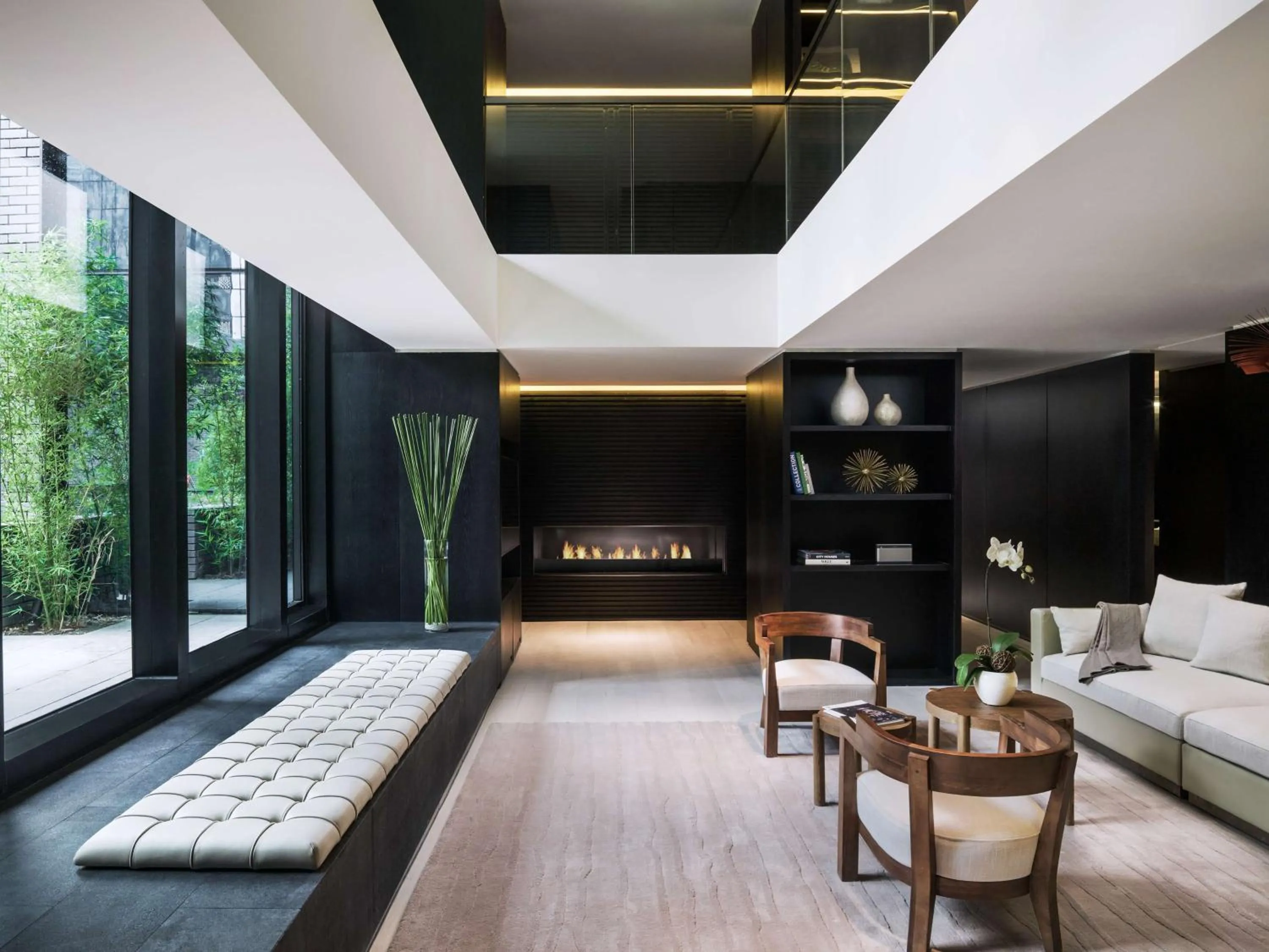 Deluxe Courtyard Suite  in The Temple House