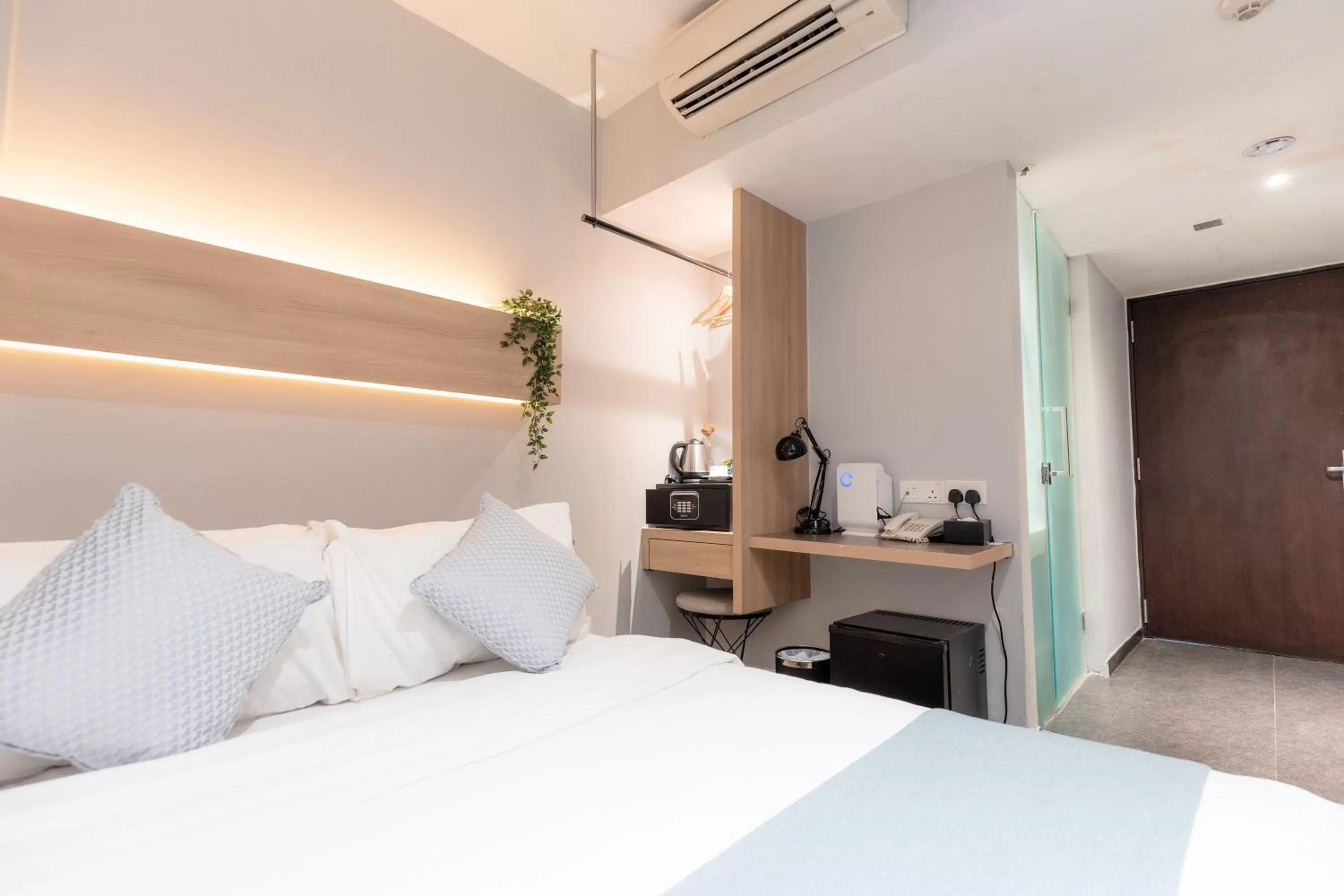 Connecting Room (No Window) in Hotel NuVe