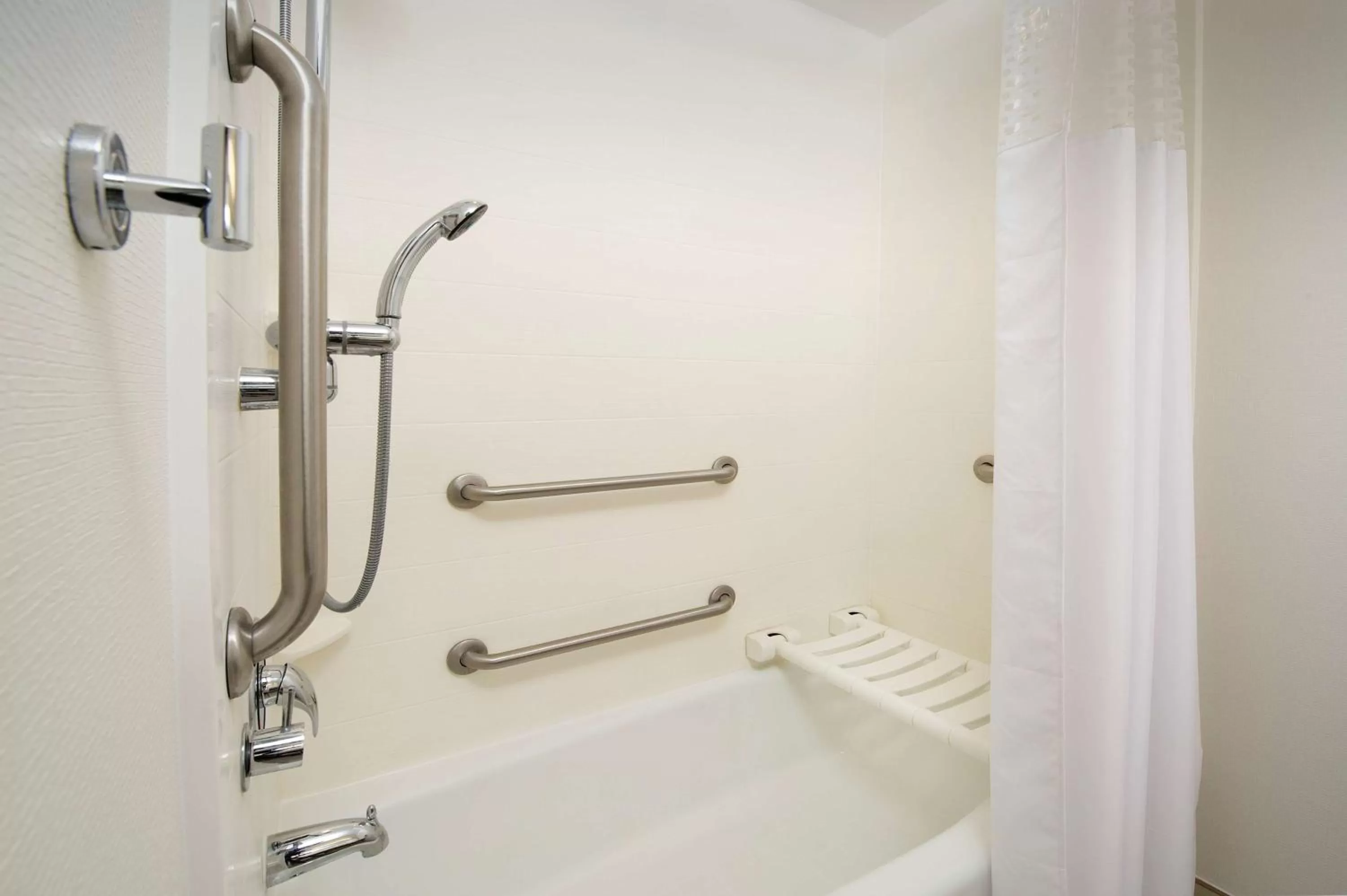 Studio with Two Queen Beds and Bath Tub - Mobility and Hearing Access/Non-Smoking in Hampton Inn & Suites San Antonio Northwest/Medical Center