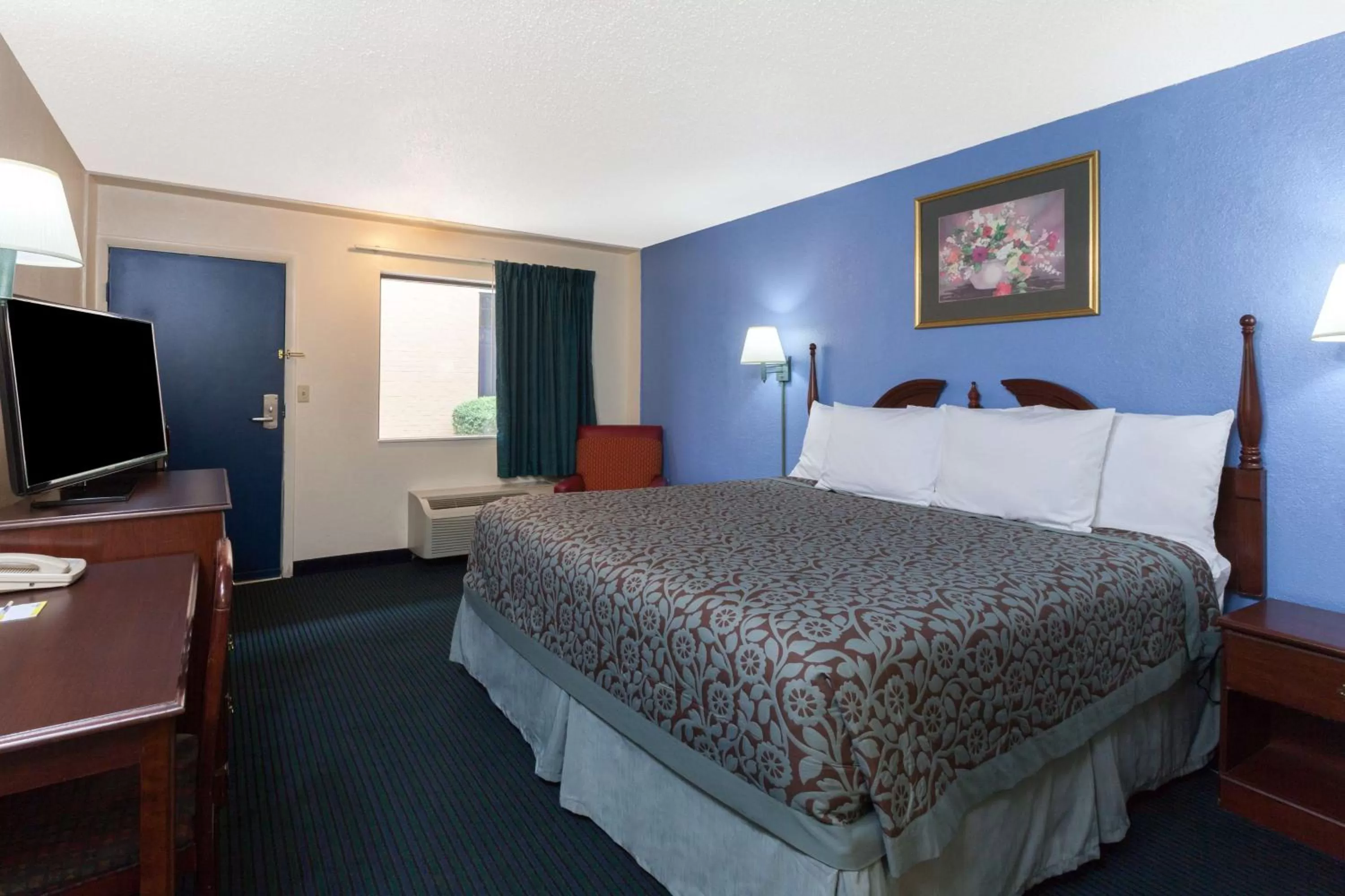 Standard King Room - Smoking in Days Inn by Wyndham Oklahoma City Fairground