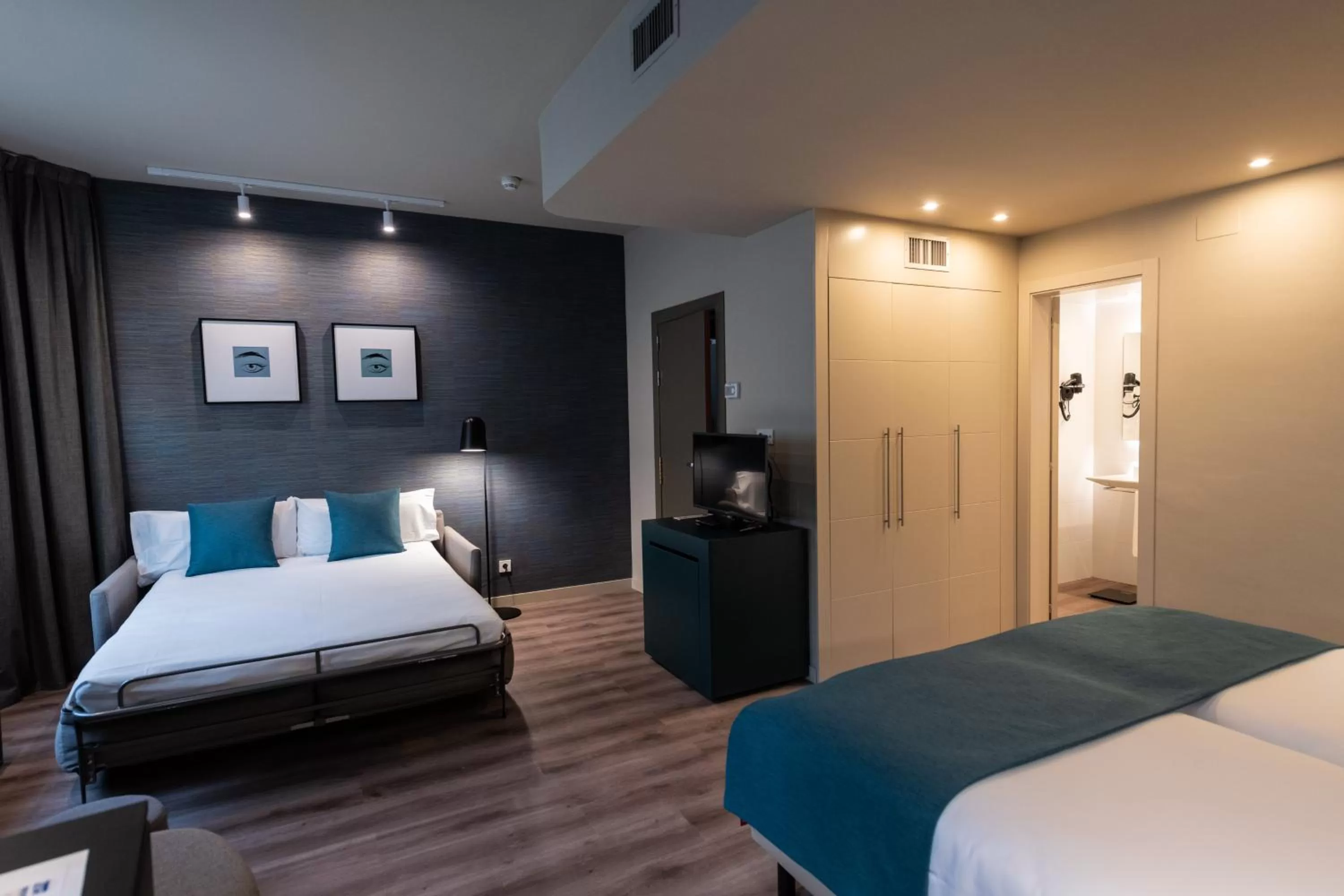 Triple Room in Atenea Rekord Suites Barcelona